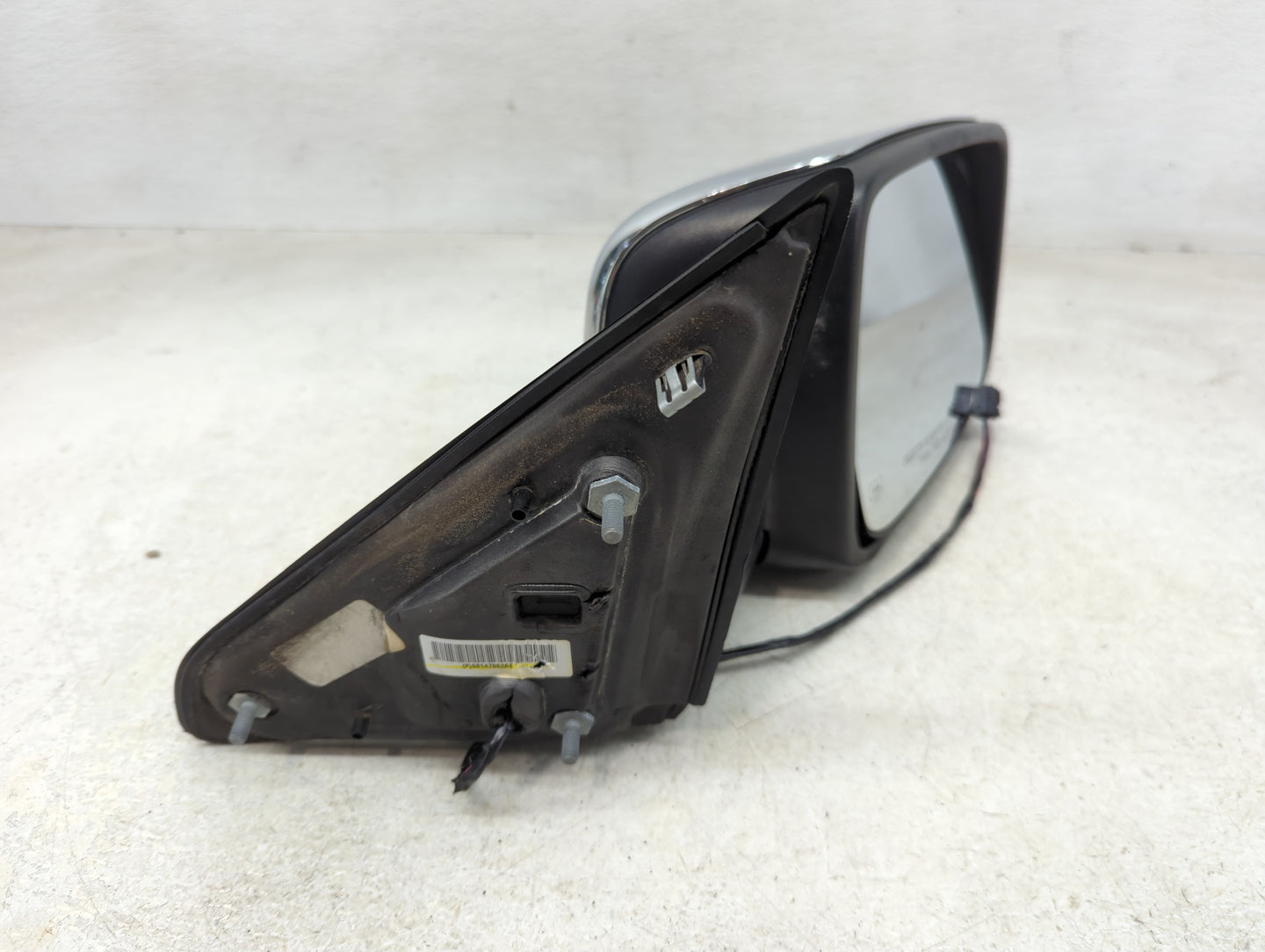 2013 Dodge Ram 1500 Passenger Side View Mirror - Right Door Mirror OEM Used - Oemusedautoparts1.com