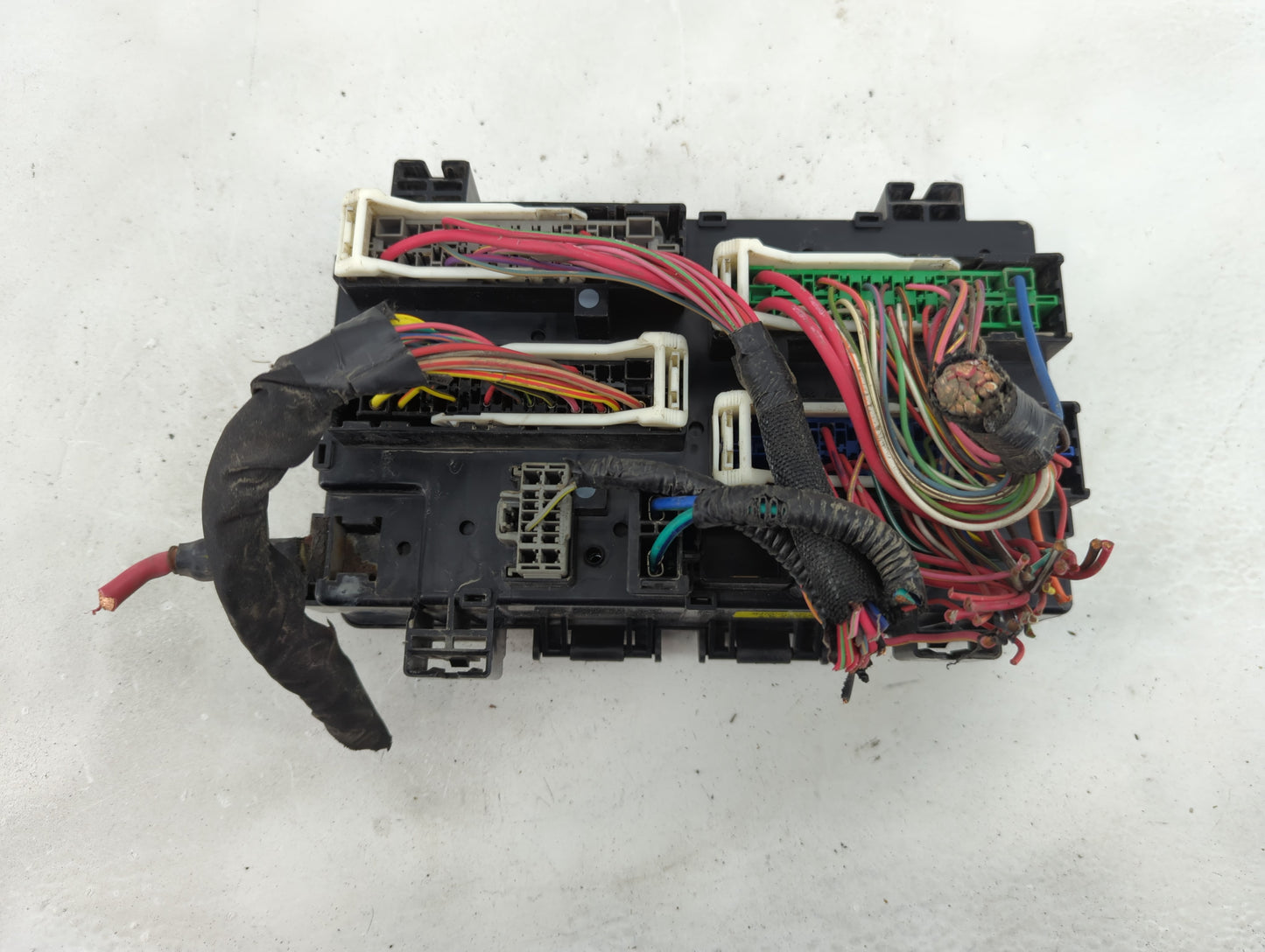 2013 Dodge Ram 1500 Fusebox Fuse Box Panel Relay Module P/N:7140-1980-30 Fits OEM Used Auto Parts - Oemusedautoparts1.com