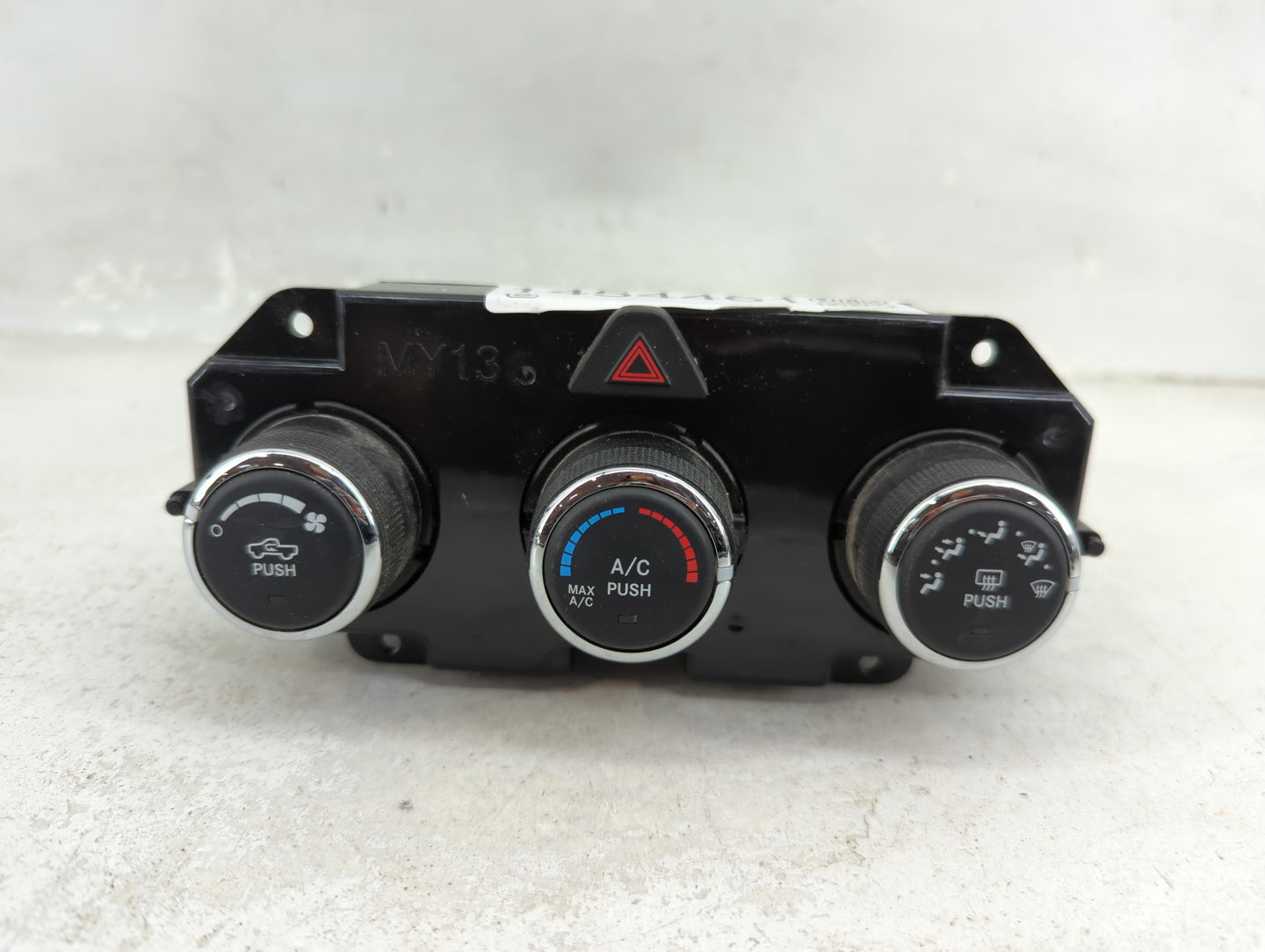 2013 Dodge Ram 1500 Climate Control Module Temperature AC/Heater Replacement P/N:P68105021AF Fits OEM Used Auto Parts - Oemu
