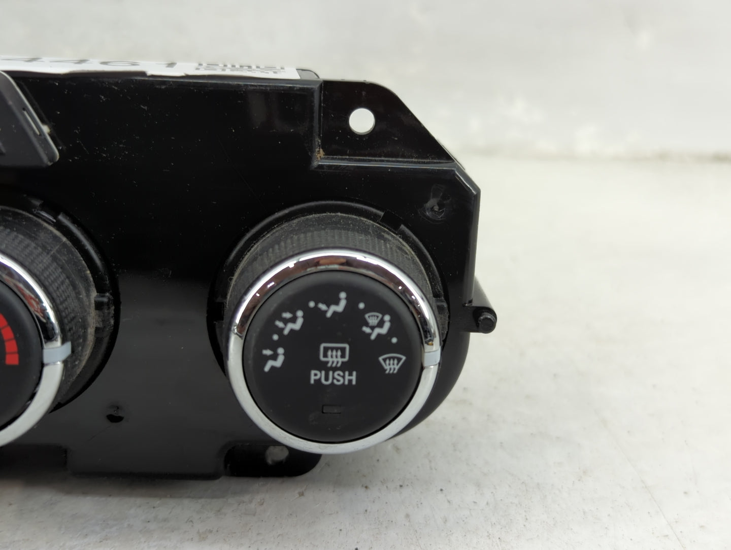 2013 Dodge Ram 1500 Climate Control Module Temperature AC/Heater Replacement P/N:P68105021AF Fits OEM Used Auto Parts - Oemu
