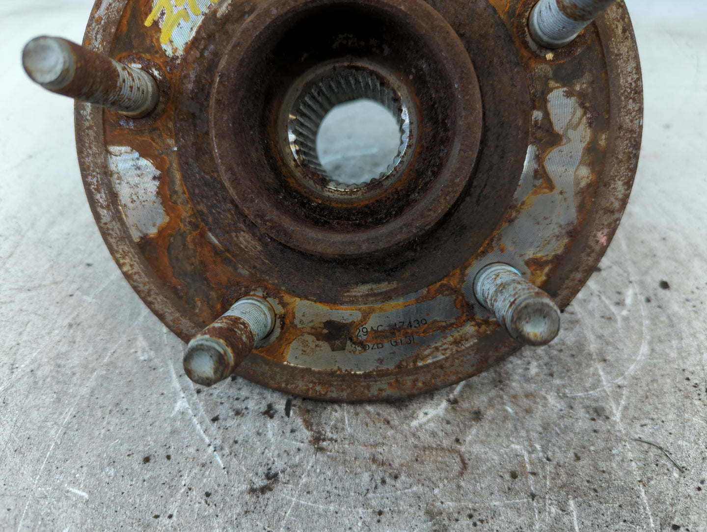 2013 Ram 1500 WHEEL HUB - Oemusedautoparts1.com