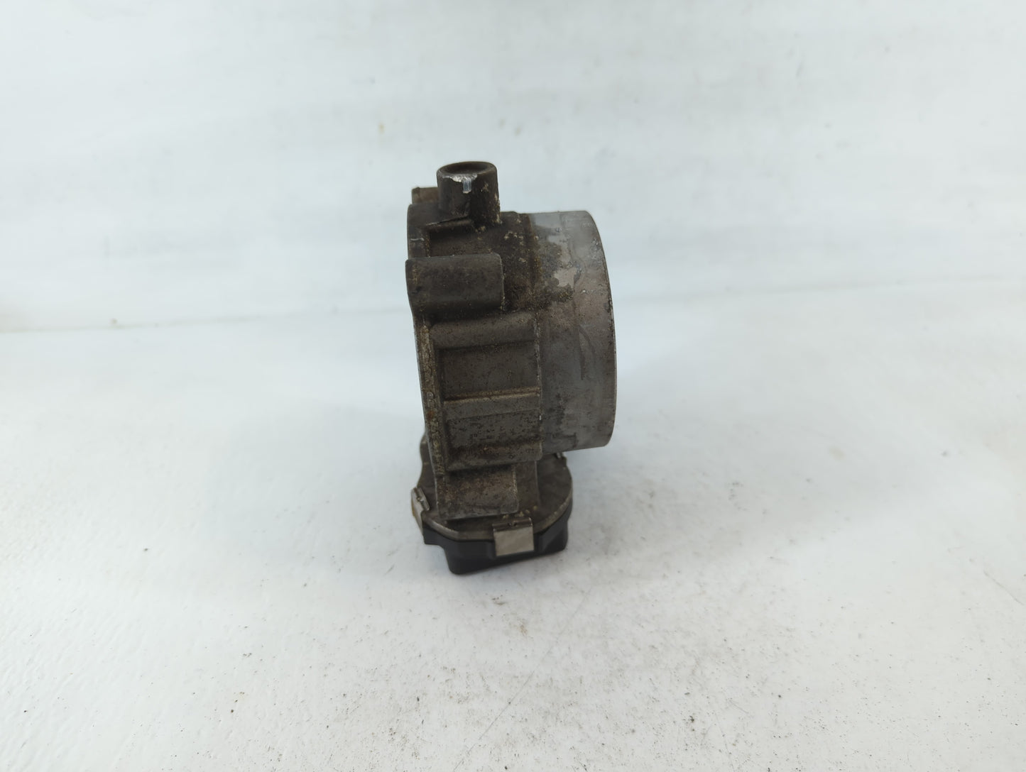 2013 Dodge Ram 1500 Throttle Body P/N:53034251AD Fits Fits 2012 2014 2015 2016 2017 2018 2019 2020 2021 2022 OEM Used Auto P