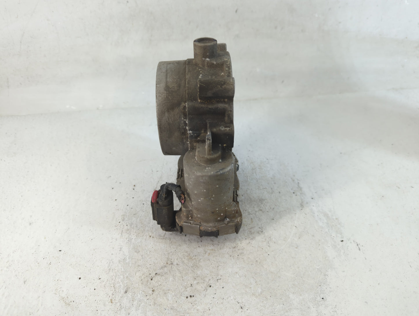 2013 Dodge Ram 1500 Throttle Body P/N:53034251AB Fits Fits 2012 2014 2015 2016 2017 2018 2019 2020 2021 2022 OEM Used Auto P