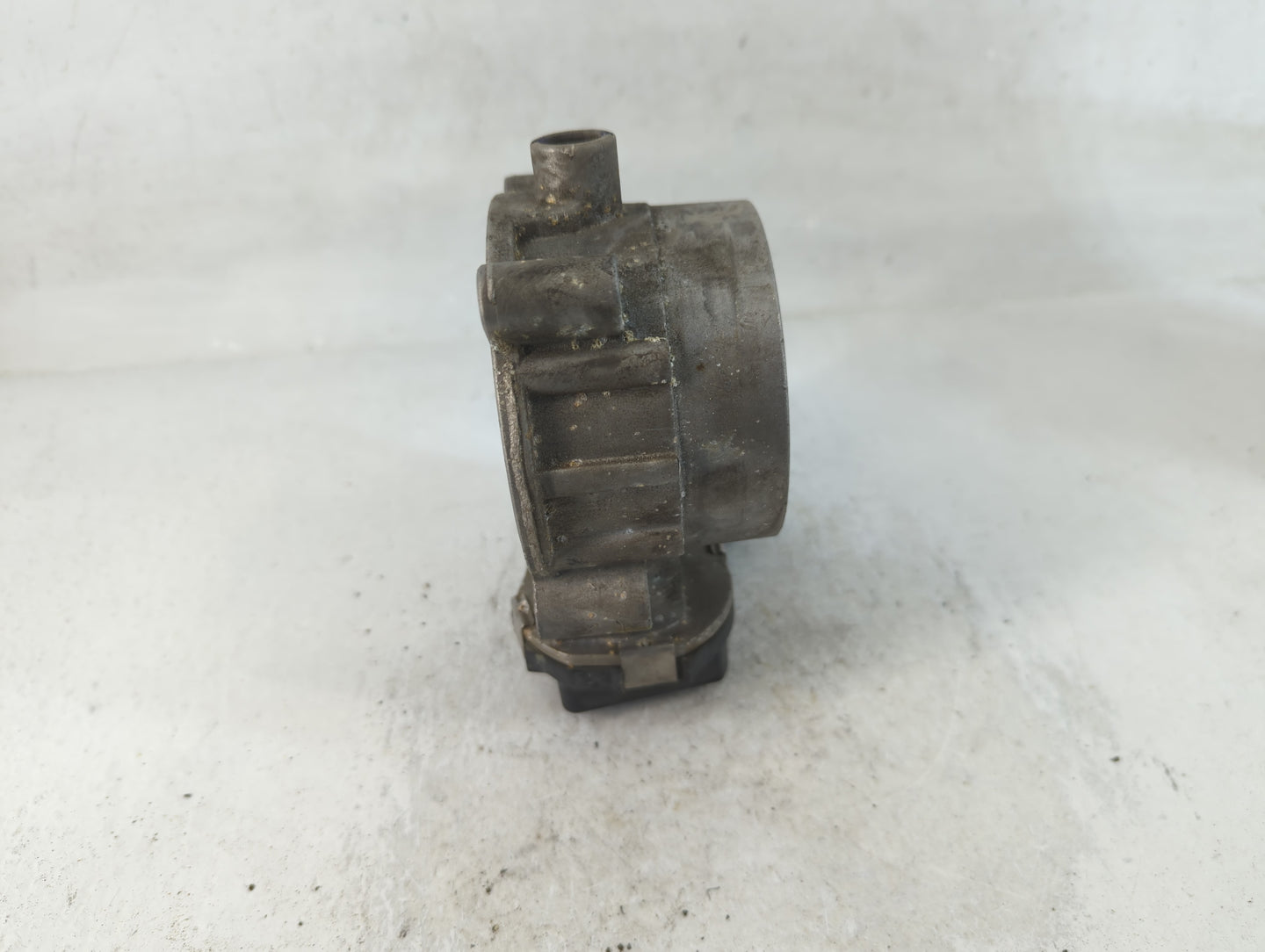 2013 Dodge Ram 1500 Throttle Body P/N:53034251AB Fits Fits 2012 2014 2015 2016 2017 2018 2019 2020 2021 2022 OEM Used Auto P