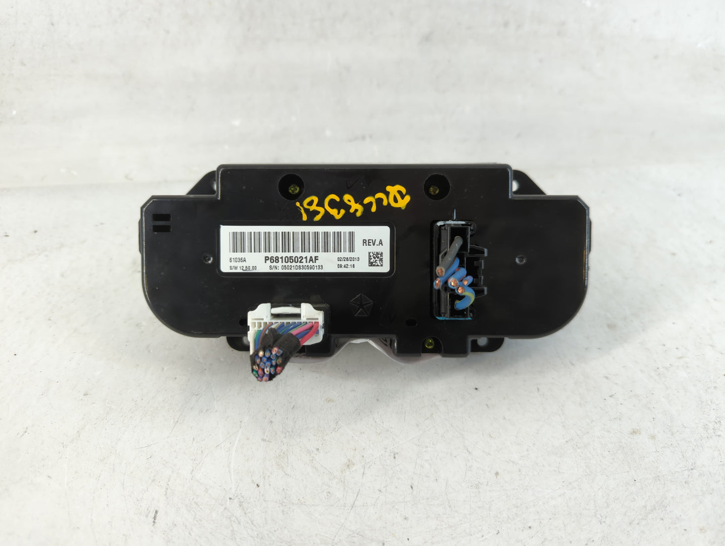 2013 Dodge Ram 1500 Climate Control Module Temperature AC/Heater Replacement P/N:P68105021AF Fits OEM Used Auto Parts - Oemu