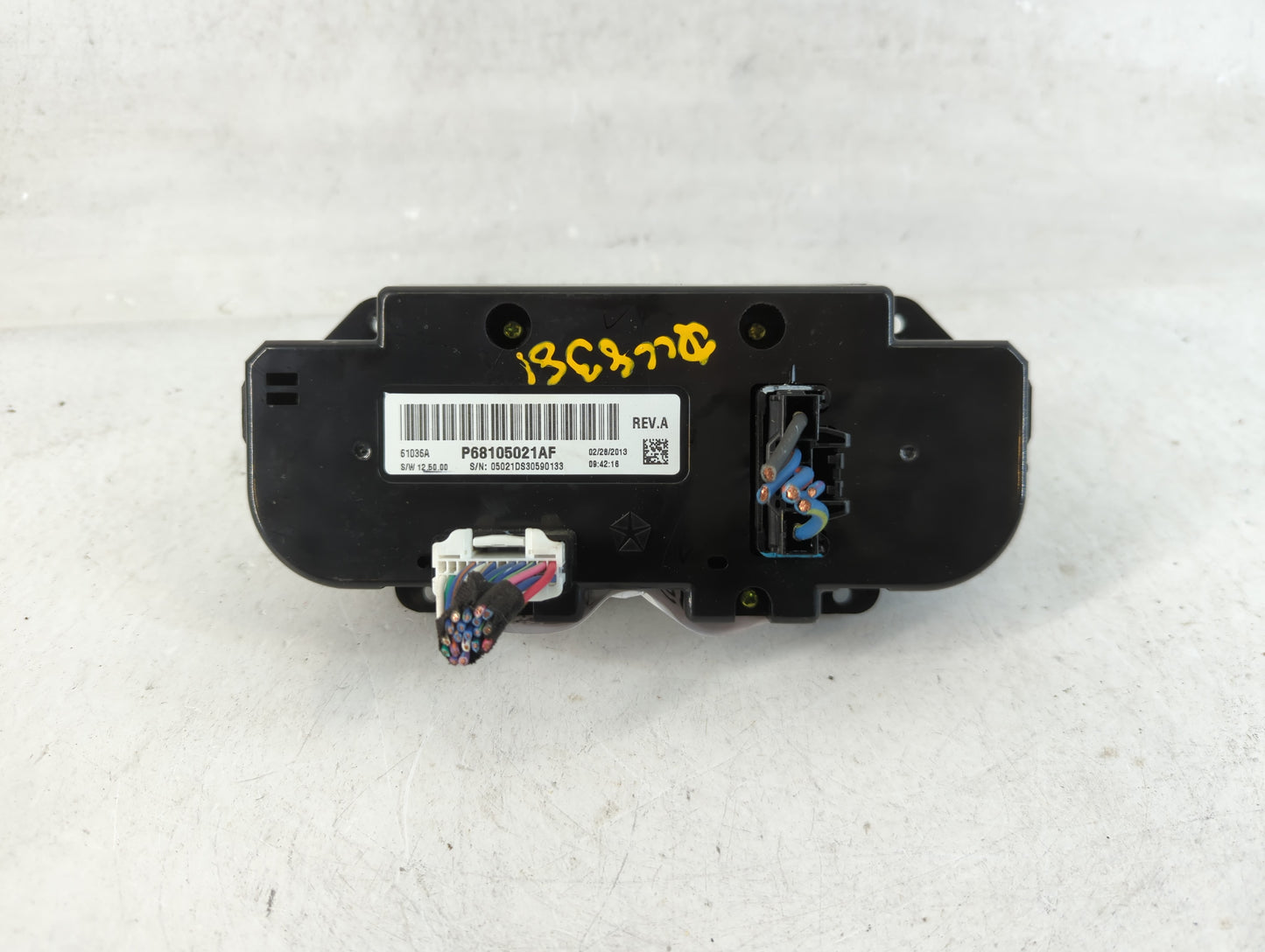 2013 Dodge Ram 1500 Climate Control Module Temperature AC/Heater Replacement P/N:P68105021AF Fits OEM Used Auto Parts - Oemu