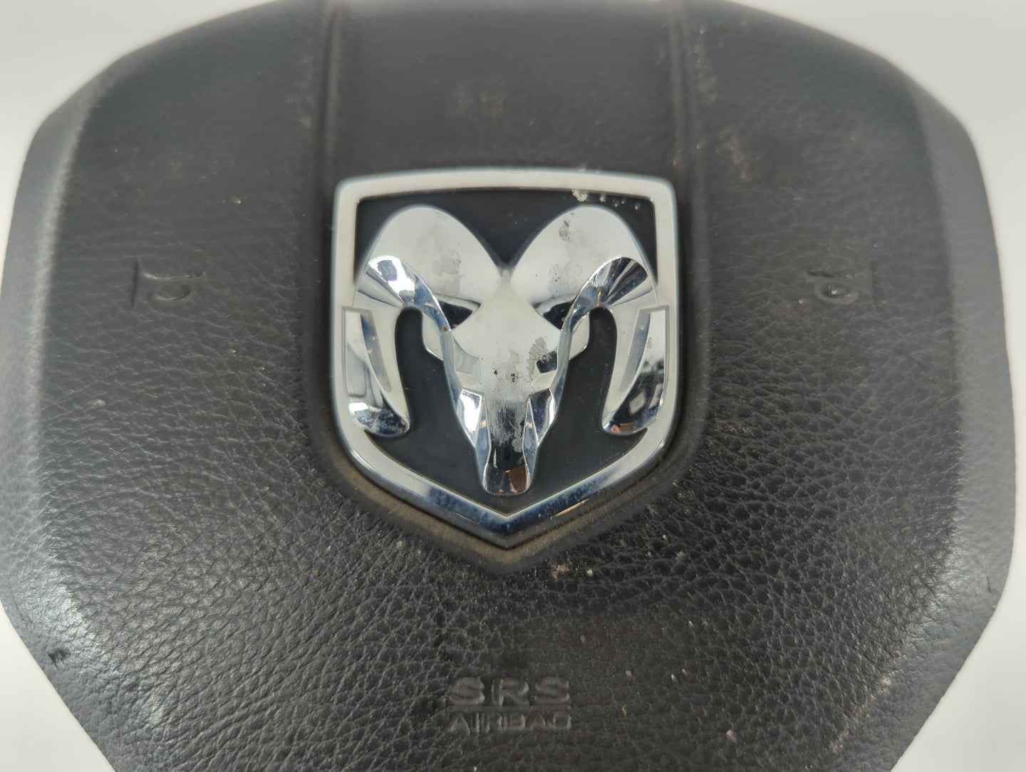 2013 Dodge Ram 1500 Air Bag Driver Left Steering Wheel Mounted P/N:TPYSL0243A0887 P1EF19DX9AH Fits Fits 2012 OEM Used Auto P