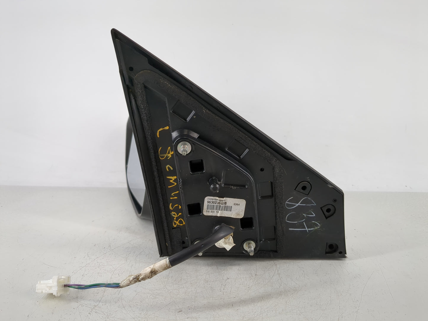 2013 Dodge Seneca Driver Side View Mirror - Left Door Mirror OEM Used - Oemusedautoparts1.com