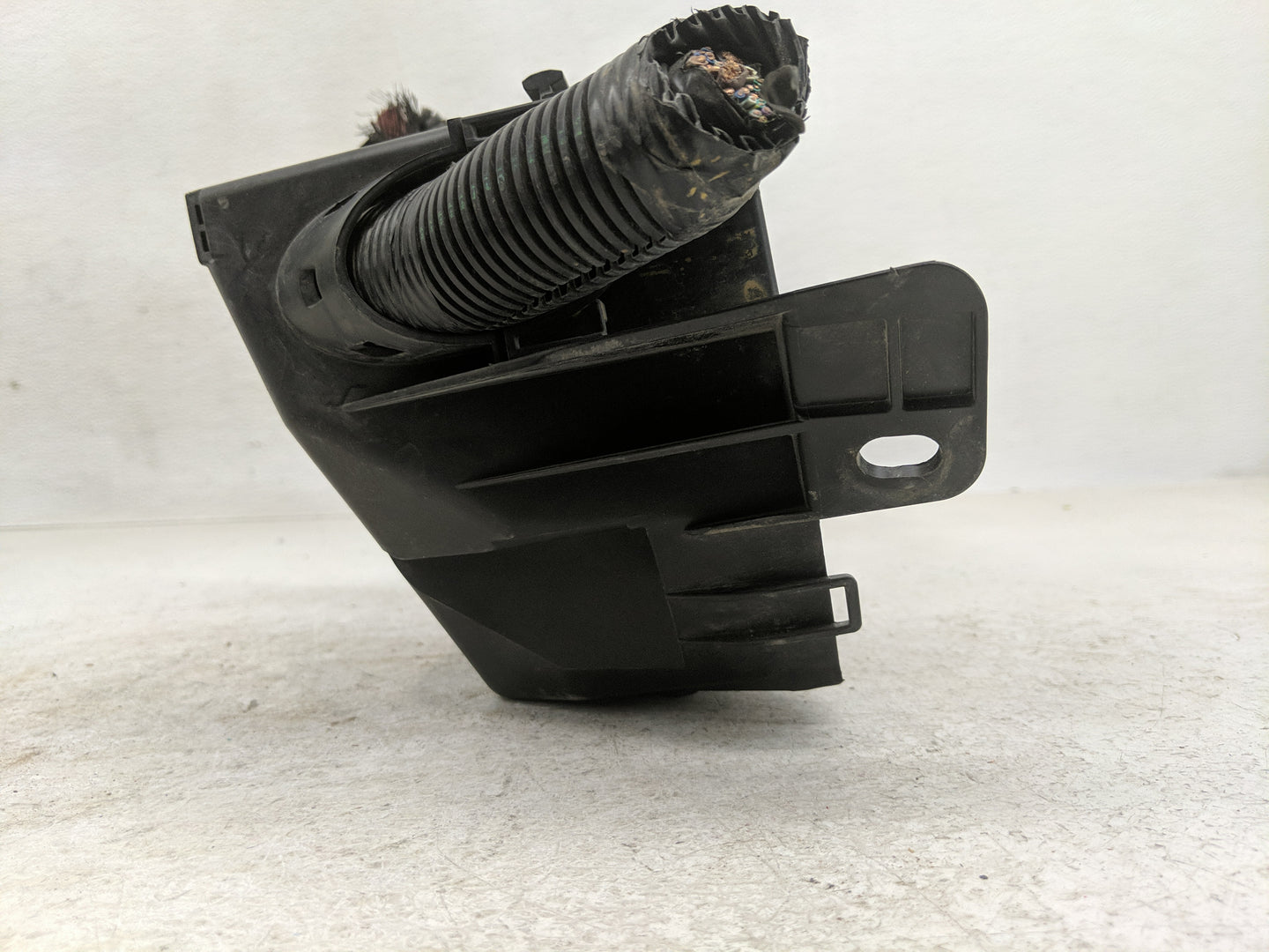 2012-2017 Fiat 500 Fusebox Fuse Box Panel Relay Module Fits Fits 2012 2013 2014 2015 2016 2017 OEM Used Auto Parts - Oemused