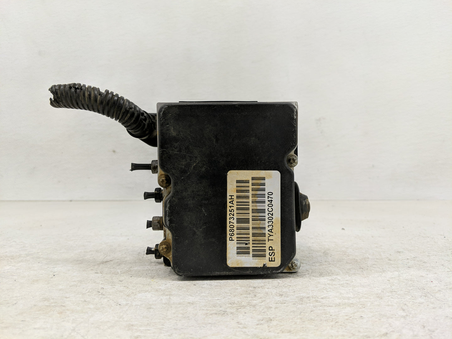 2012-2017 Fiat 500 ABS Pump Control Module Replacement P/N:P68073251AH Fits Fits 2012 2013 2014 2015 2016 2017 OEM Used Auto