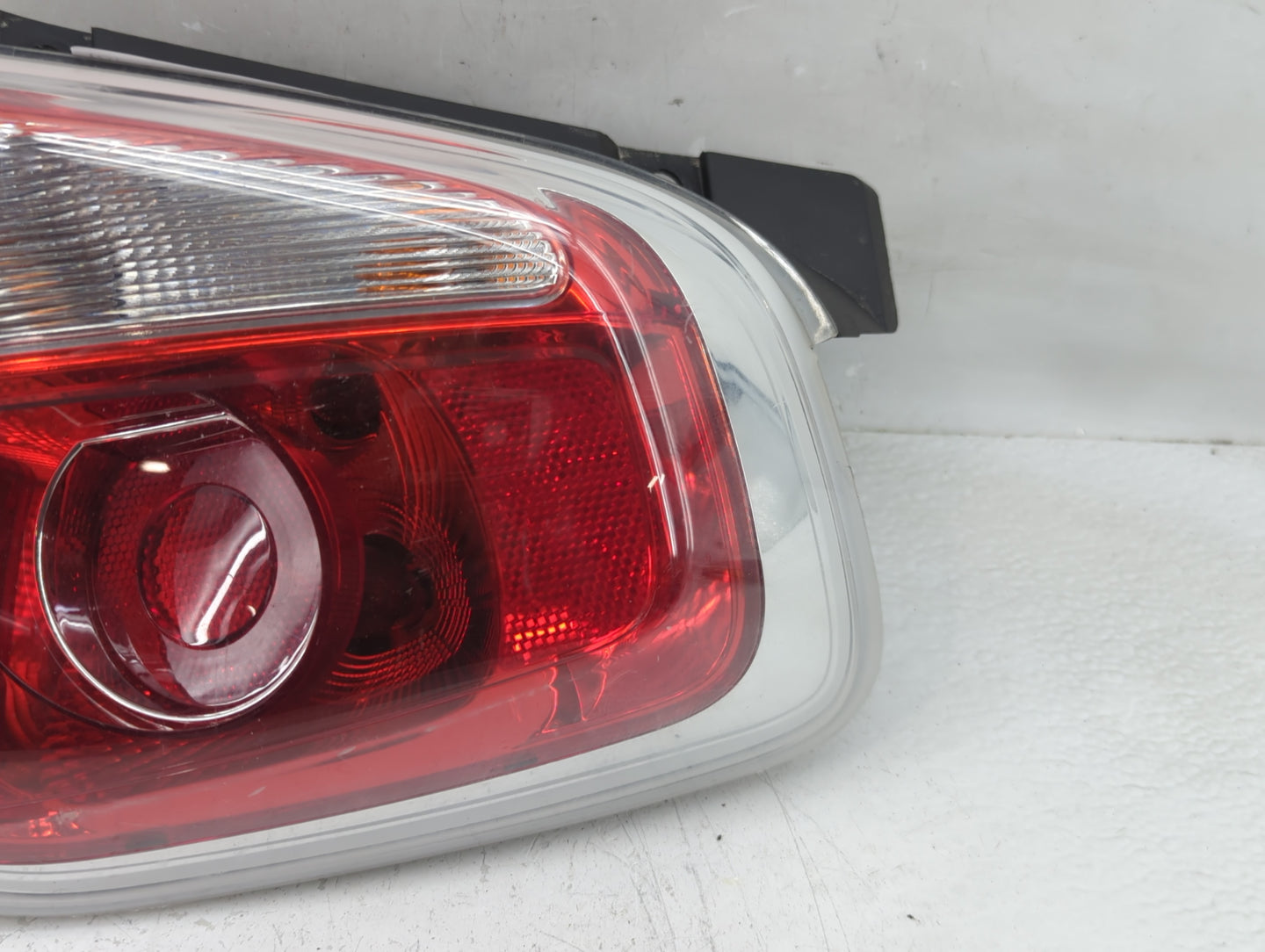 2012-2017 Fiat 500 Tail Light Assembly Passenger Right OEM P/N:05182418AF Fits Fits 2012 2013 2014 2015 2016 2017 OEM Used A