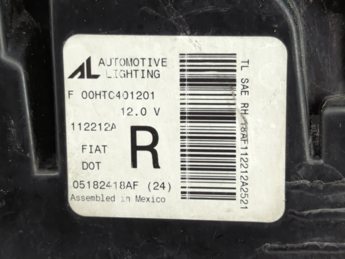 2012-2017 Fiat 500 Tail Light Assembly Passenger Right OEM P/N:05182418AF Fits Fits 2012 2013 2014 2015 2016 2017 OEM Used A