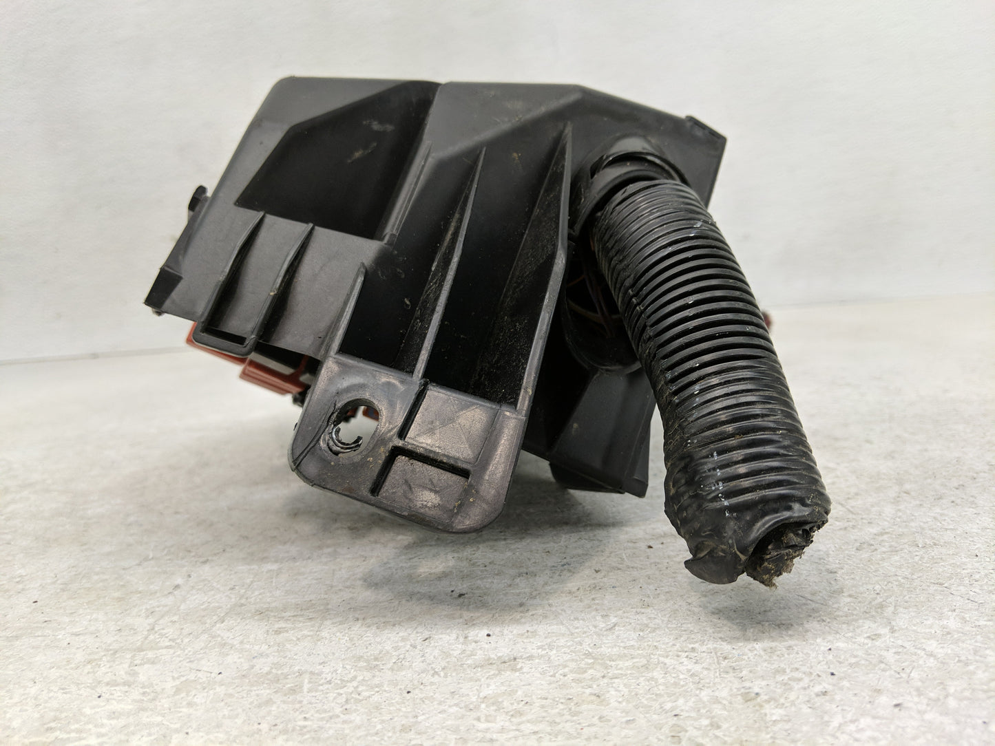 2012-2017 Fiat 500 Fusebox Fuse Box Panel Relay Module Fits Fits 2012 2013 2014 2015 2016 2017 OEM Used Auto Parts - Oemused