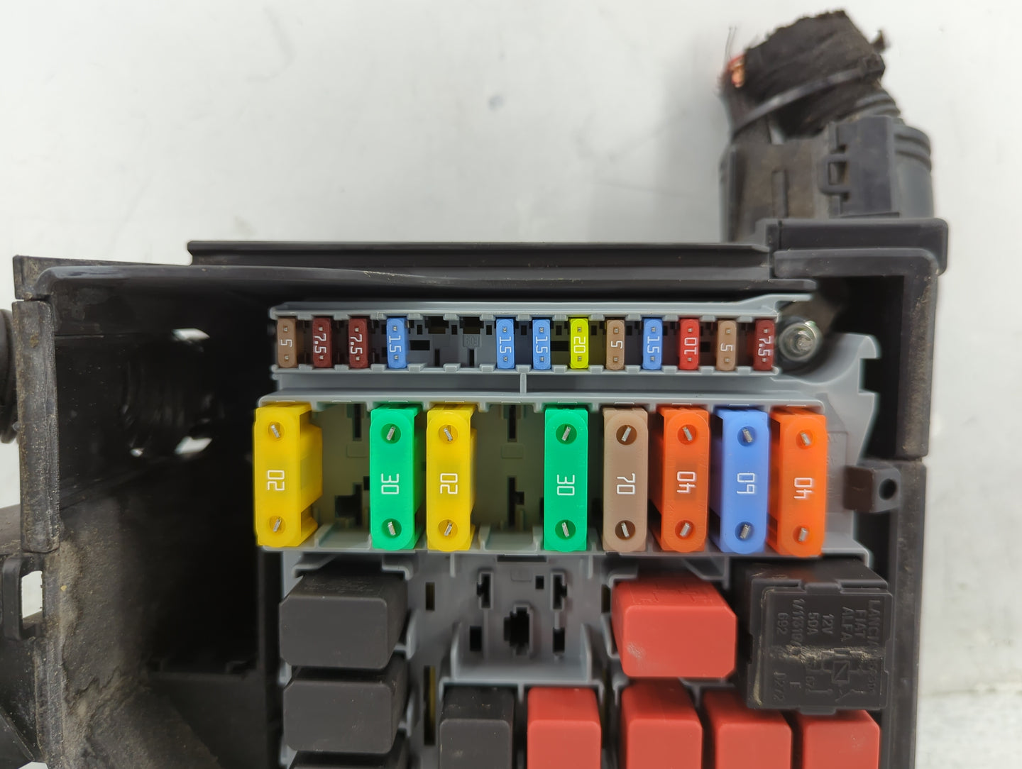 2012-2017 Fiat 500 Fusebox Fuse Box Panel Relay Module P/N:53100999 Fits Fits 2012 2013 2014 2015 2016 2017 OEM Used Auto Pa