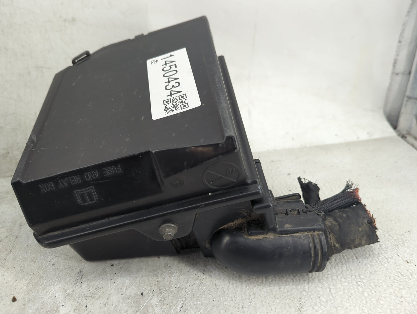 2012-2017 Fiat 500 Fusebox Fuse Box Panel Relay Module Fits Fits 2012 2013 2014 2015 2016 2017 OEM Used Auto Parts - Oemused