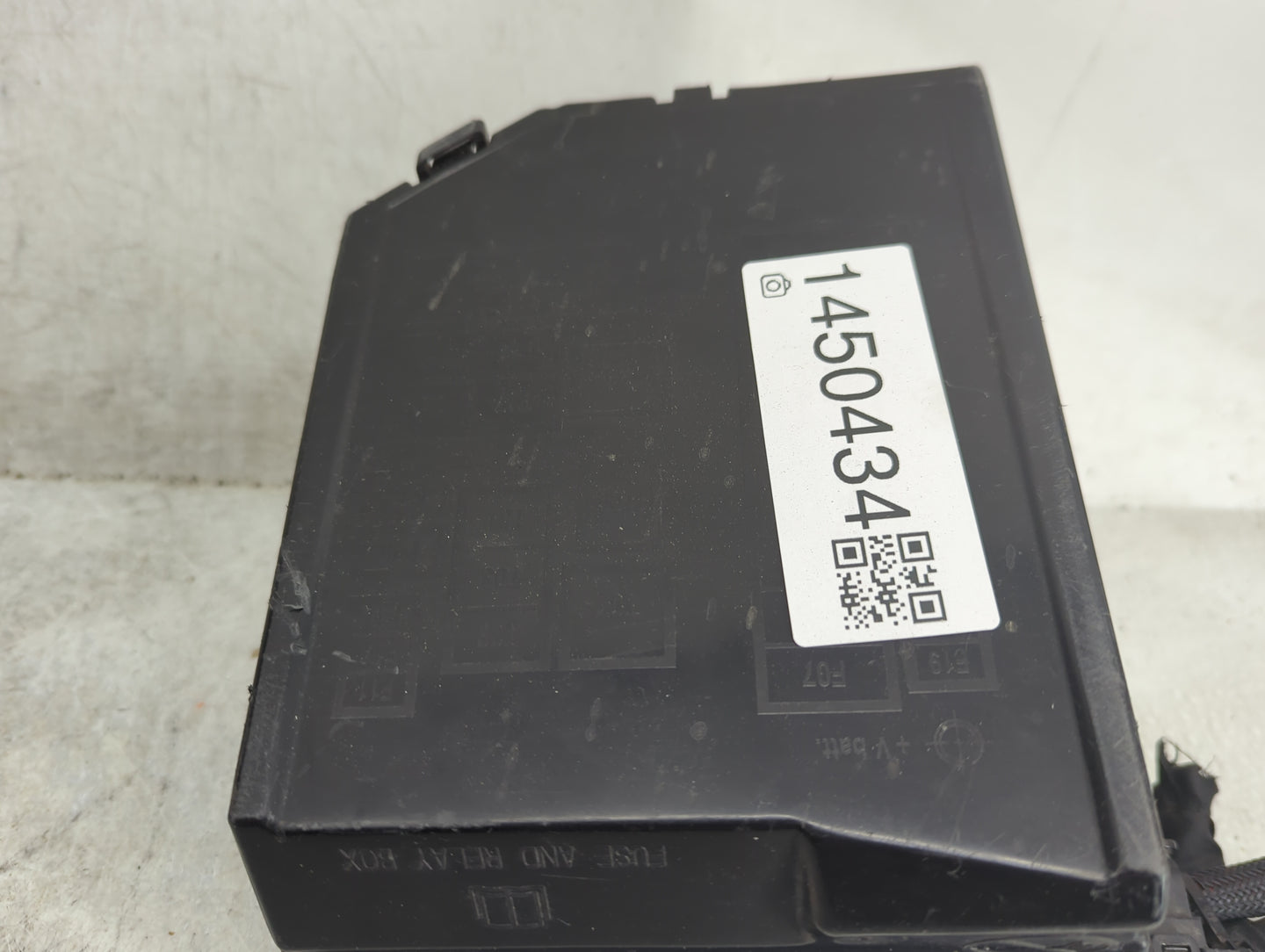 2012-2017 Fiat 500 Fusebox Fuse Box Panel Relay Module Fits Fits 2012 2013 2014 2015 2016 2017 OEM Used Auto Parts - Oemused