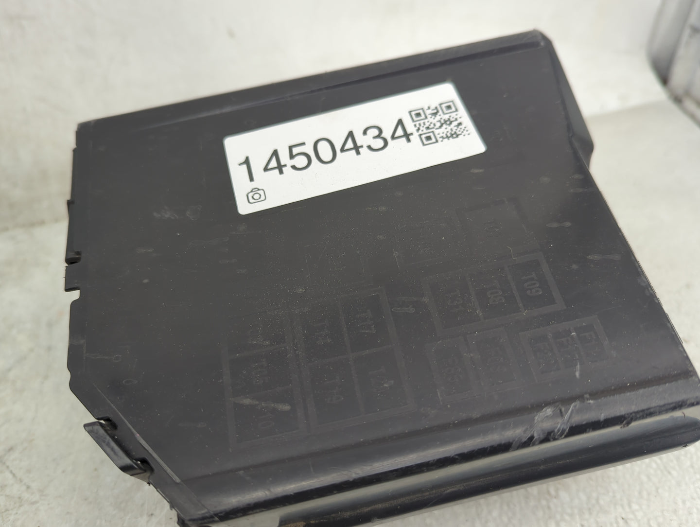 2012-2017 Fiat 500 Fusebox Fuse Box Panel Relay Module Fits Fits 2012 2013 2014 2015 2016 2017 OEM Used Auto Parts - Oemused