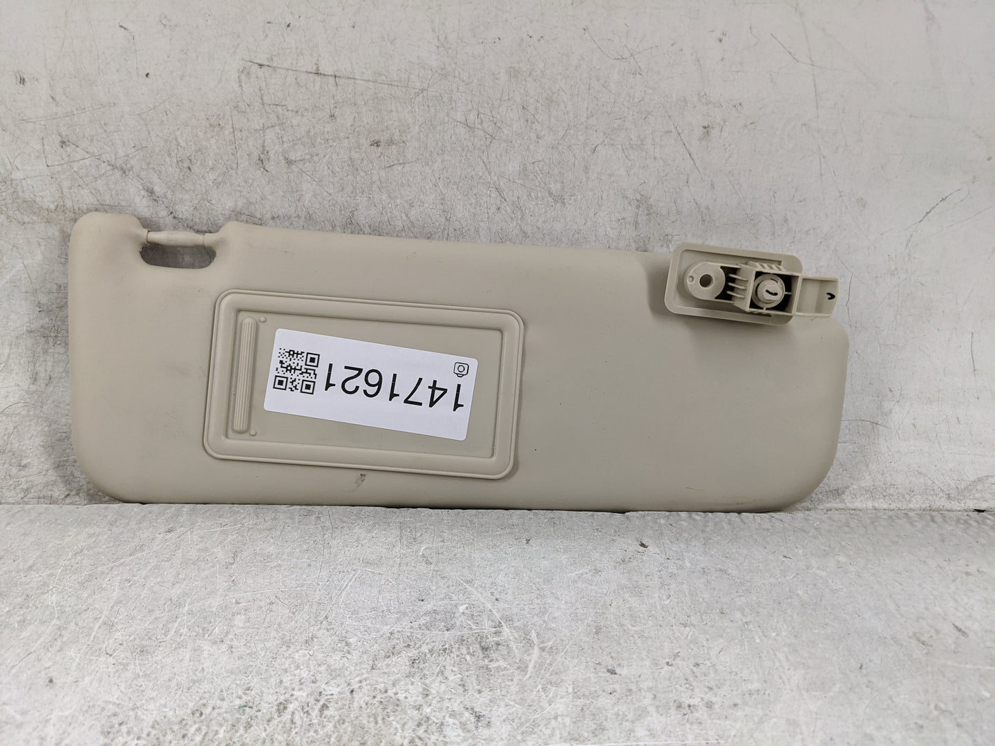 2012-2017 Fiat 500 Sun Visor Shade Replacement Passenger Right Mirror Fits Fits 2012 2013 2014 2015 2016 2017 OEM Used Auto 
