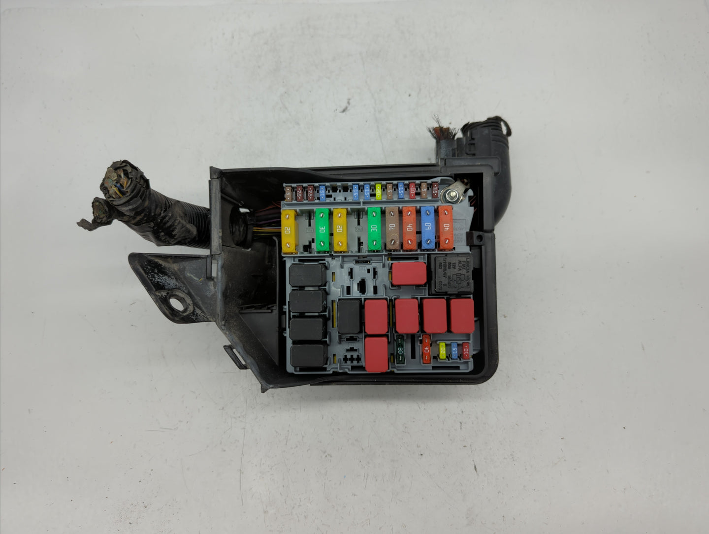 2012-2017 Fiat 500 Fusebox Fuse Box Panel Relay Module P/N:68184343AC Fits Fits 2012 2013 2014 2015 2016 2017 OEM Used Auto 