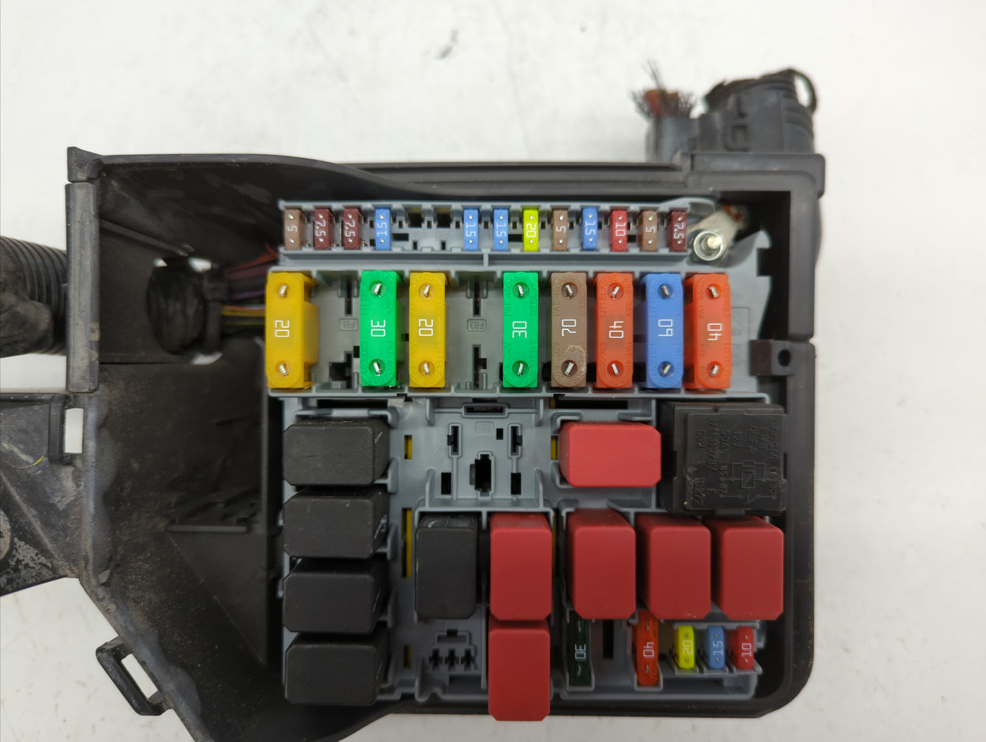 2012-2017 Fiat 500 Fusebox Fuse Box Panel Relay Module P/N:68184343AC Fits Fits 2012 2013 2014 2015 2016 2017 OEM Used Auto 