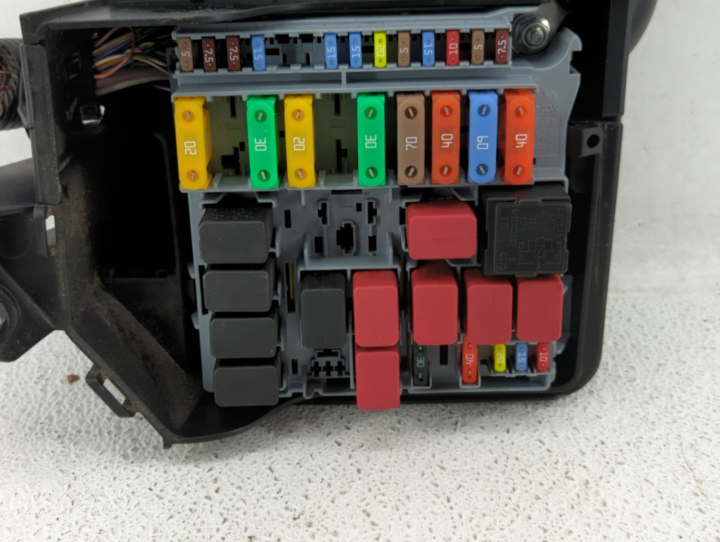 2012-2017 Fiat 500 Fusebox Fuse Box Panel Relay Module P/N:53100999 Fits Fits 2012 2013 2014 2015 2016 2017 OEM Used Auto Pa