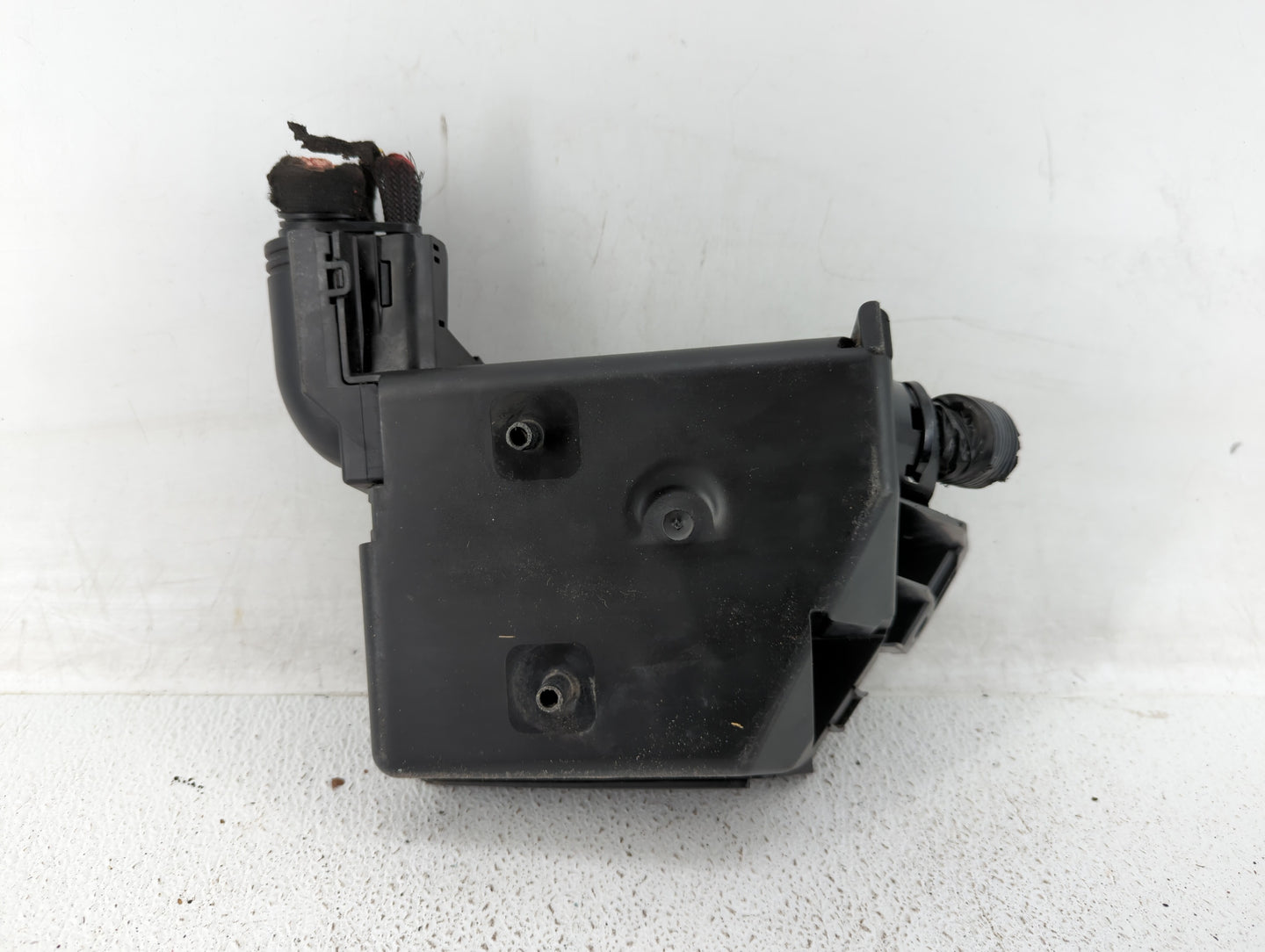 2012-2017 Fiat 500 Fusebox Fuse Box Panel Relay Module P/N:53100999 Fits Fits 2012 2013 2014 2015 2016 2017 OEM Used Auto Pa