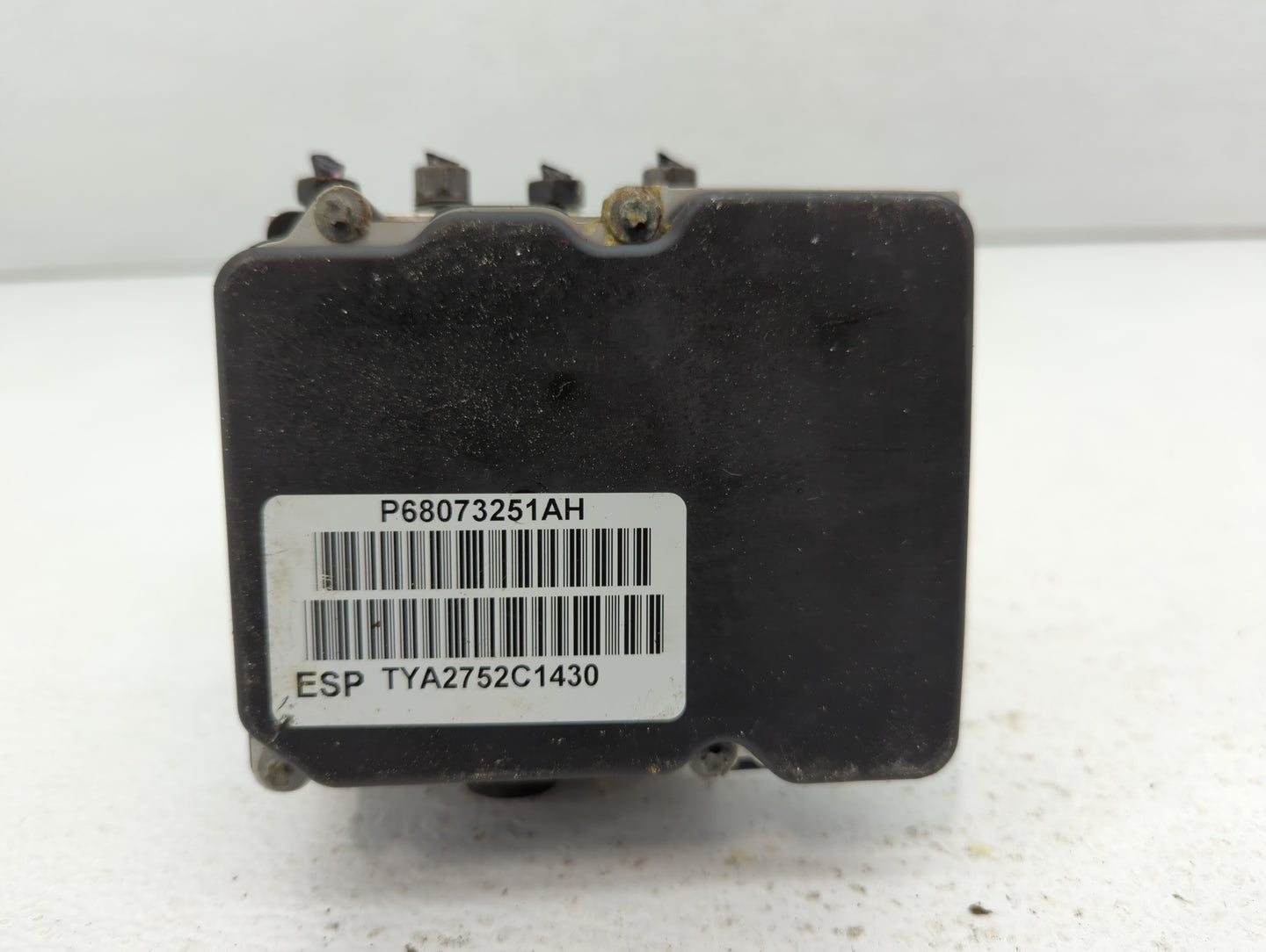 2012-2017 Fiat 500 ABS Pump Control Module Replacement P/N:P68073251AH Fits Fits 2012 2013 2014 2015 2016 2017 OEM Used Auto