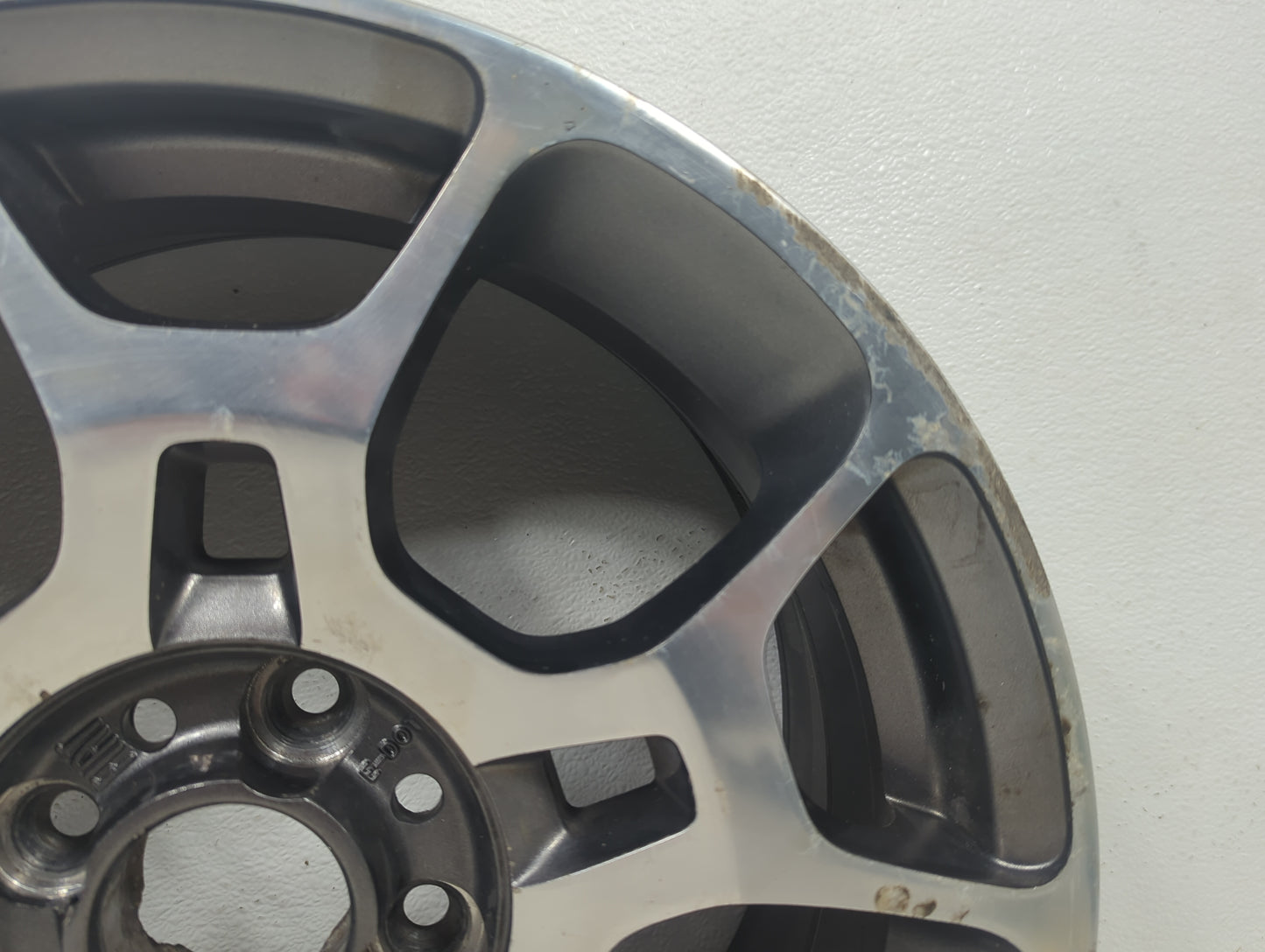 2013 Fiat 500 Oem Wheel Rim 5024316 - Oemusedautoparts1.com