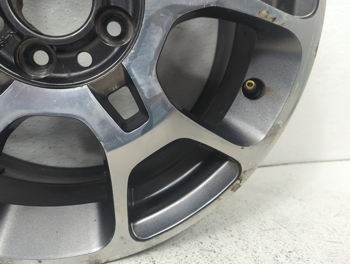 2013 Fiat 500 Oem Wheel Rim 5024316 - Oemusedautoparts1.com