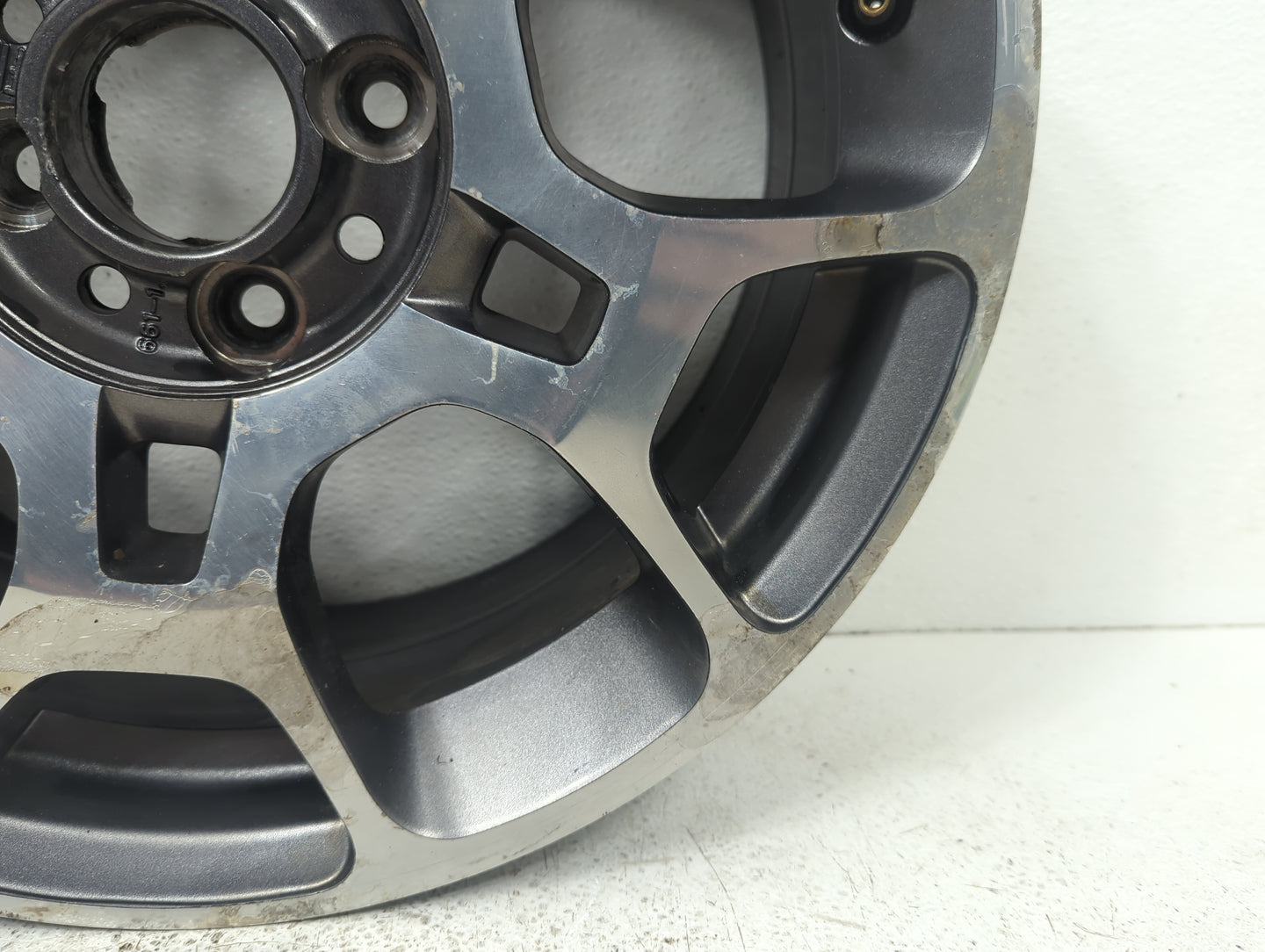 2013 Fiat 500 Oem Wheel Rim 5024318 - Oemusedautoparts1.com