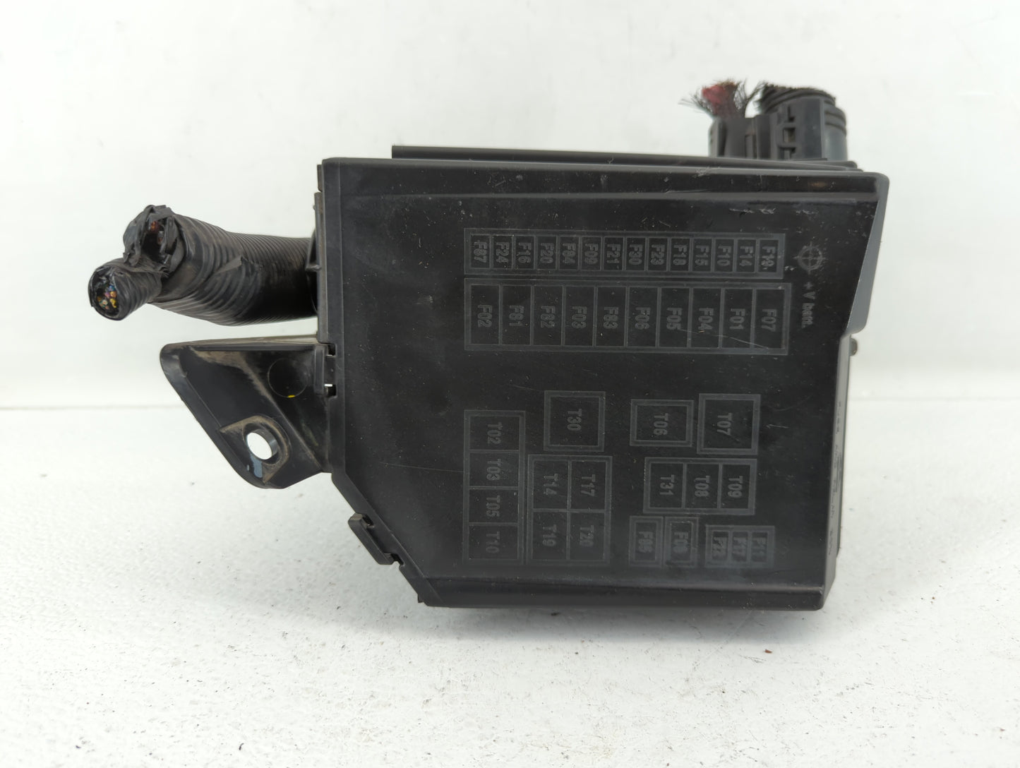 2012-2017 Fiat 500 Fusebox Fuse Box Panel Relay Module P/N:53100999 Fits Fits 2012 2013 2014 2015 2016 2017 OEM Used Auto Pa