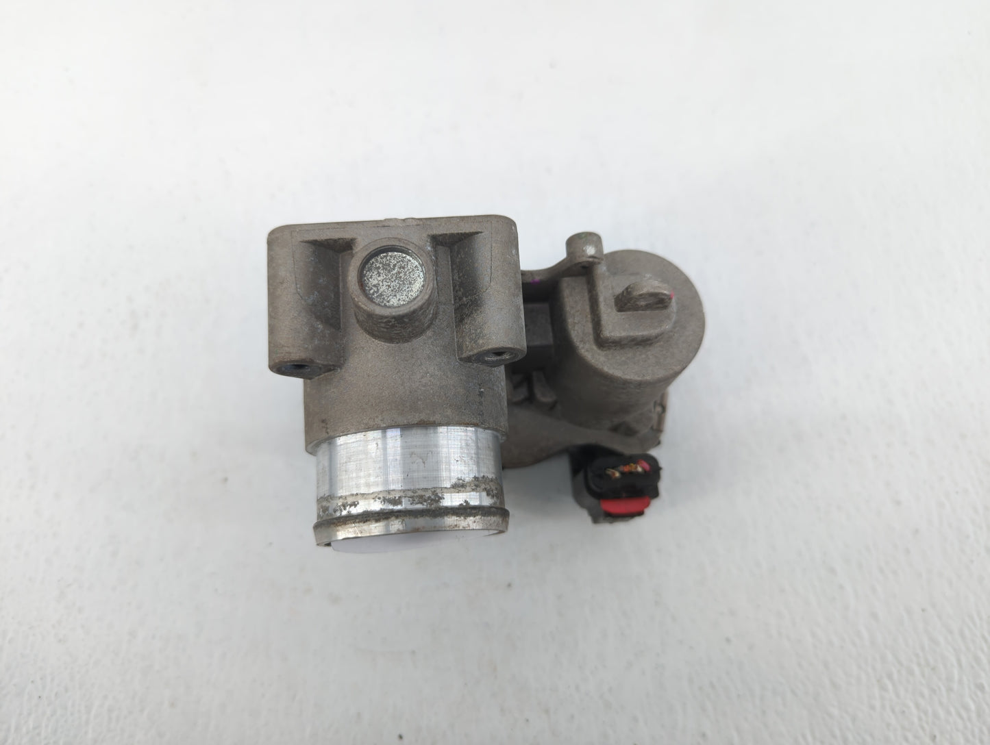 2013-2017 Fiat 500 Throttle Body P/N:04892945AA Fits Fits 2013 2014 2015 2016 2017 OEM Used Auto Parts - Oemusedautoparts1.c