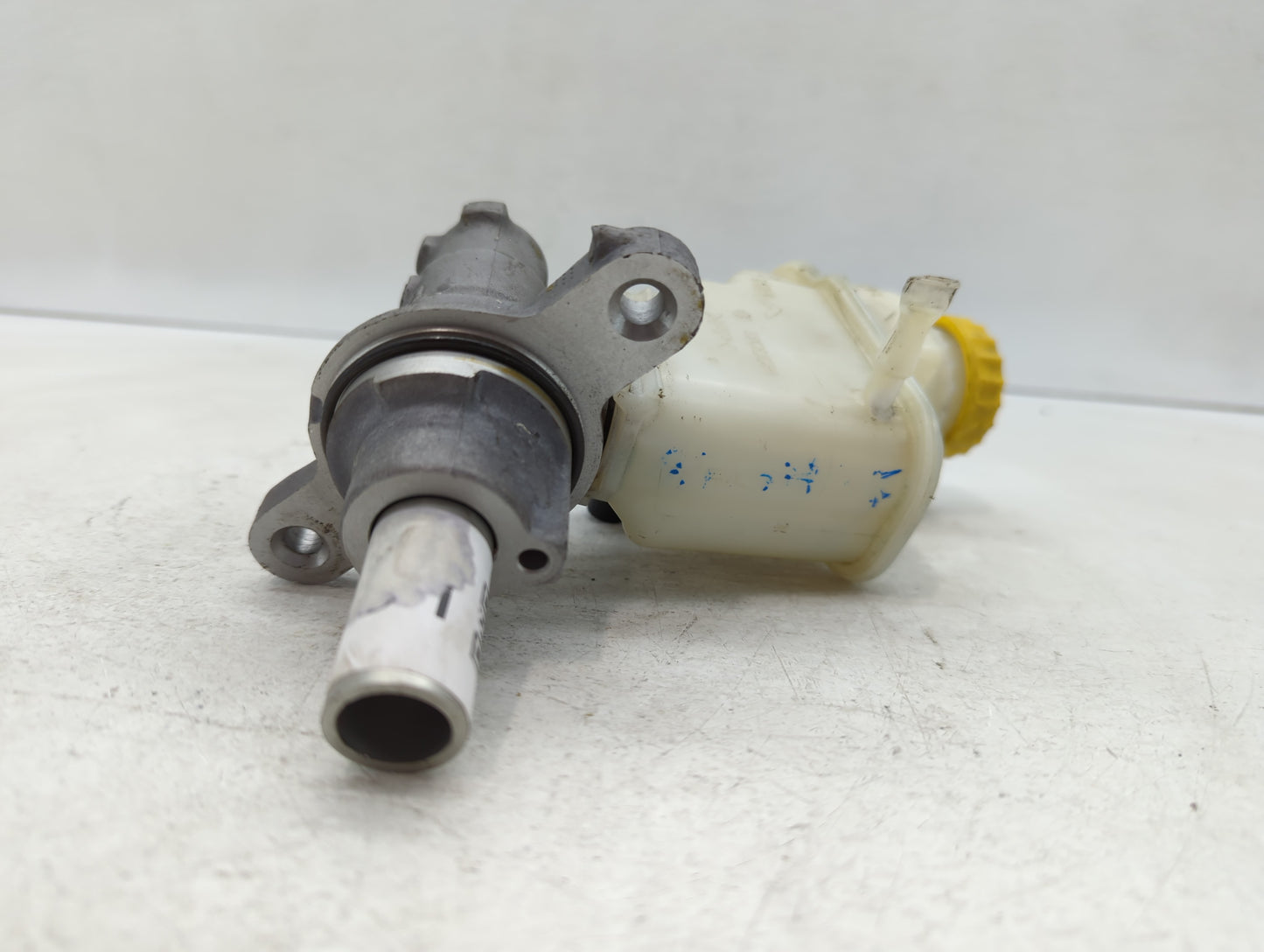 2012-2017 Fiat 500 Brake Master Cylinder - Oemusedautoparts1.com