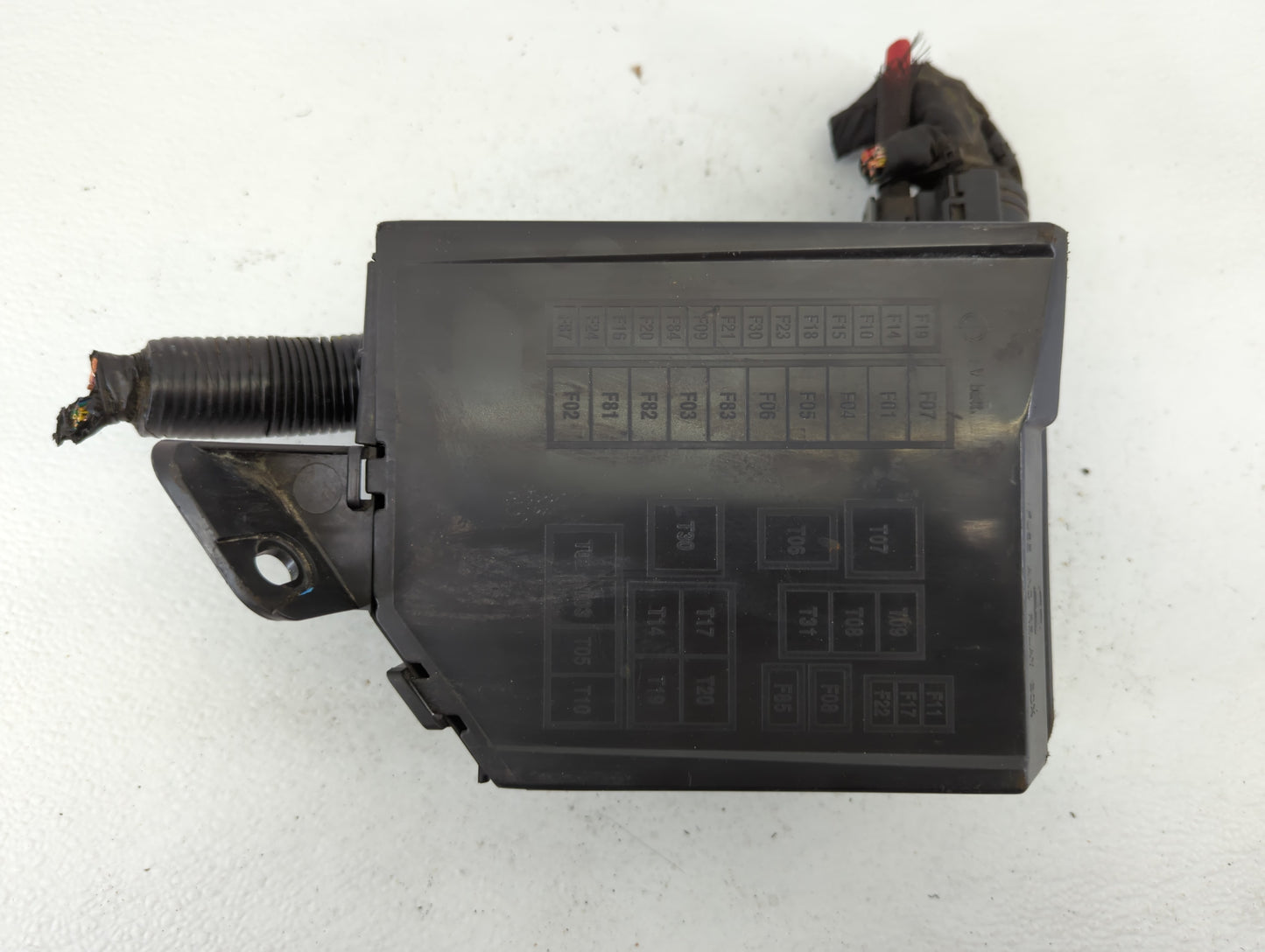 2012-2017 Fiat 500 Fusebox Fuse Box Panel Relay Module P/N:53100999 Fits Fits 2012 2013 2014 2015 2016 2017 OEM Used Auto Pa