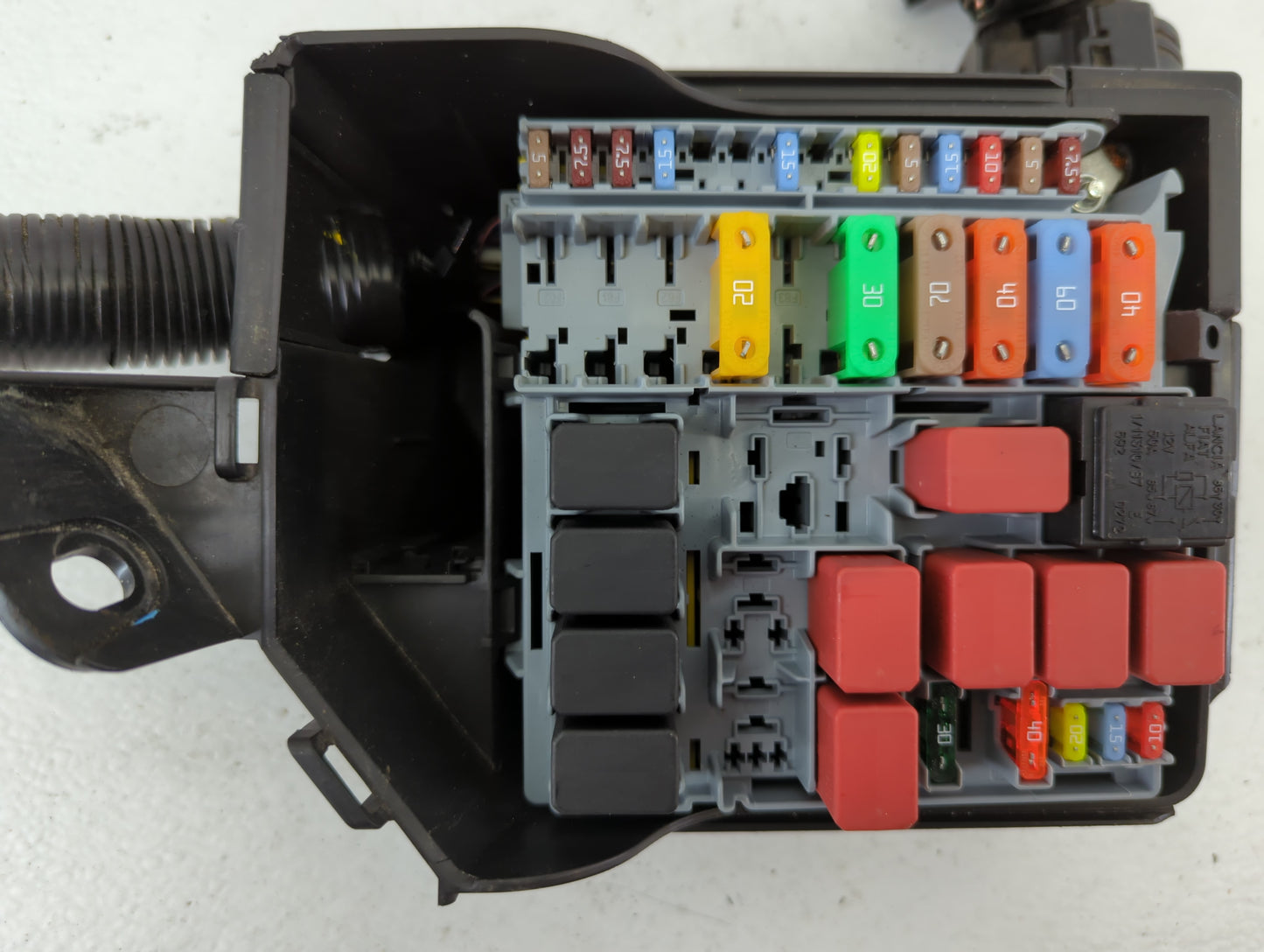 2012-2017 Fiat 500 Fusebox Fuse Box Panel Relay Module P/N:53100999 Fits Fits 2012 2013 2014 2015 2016 2017 OEM Used Auto Pa