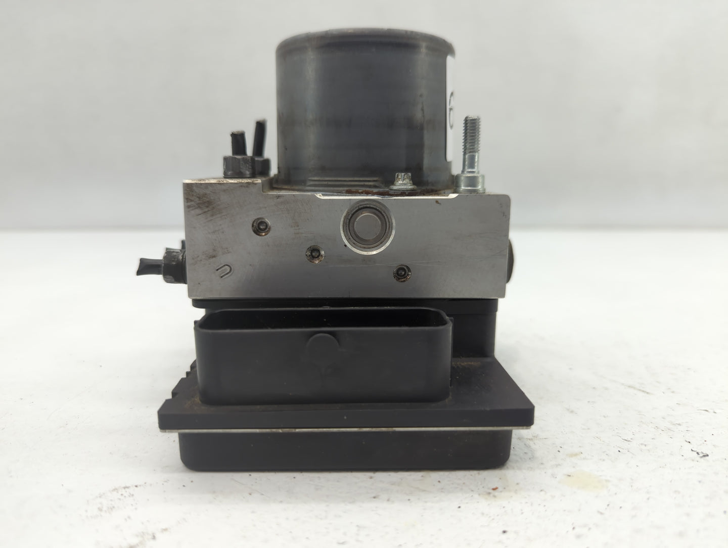 2012-2017 Fiat 500 ABS Pump Control Module Replacement P/N:0 265 252 464 AA Fits Fits 2012 2013 2014 2015 2016 2017 OEM Used