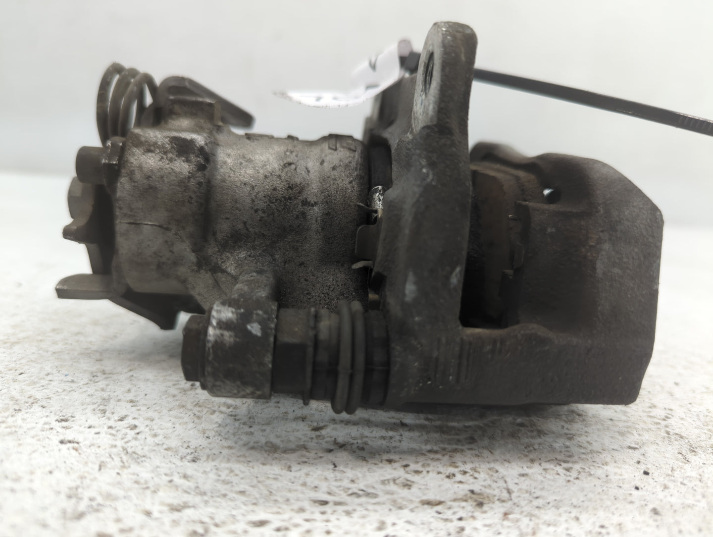 2012-2015 Fiat 500 Front Driver Left Brake Caliper - Oemusedautoparts1.com