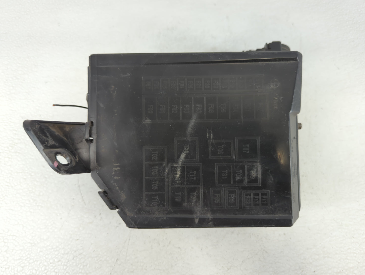 2012-2017 Fiat 500 Fusebox Fuse Box Panel Relay Module P/N:53100999 Fits Fits 2012 2013 2014 2015 2016 2017 OEM Used Auto Pa
