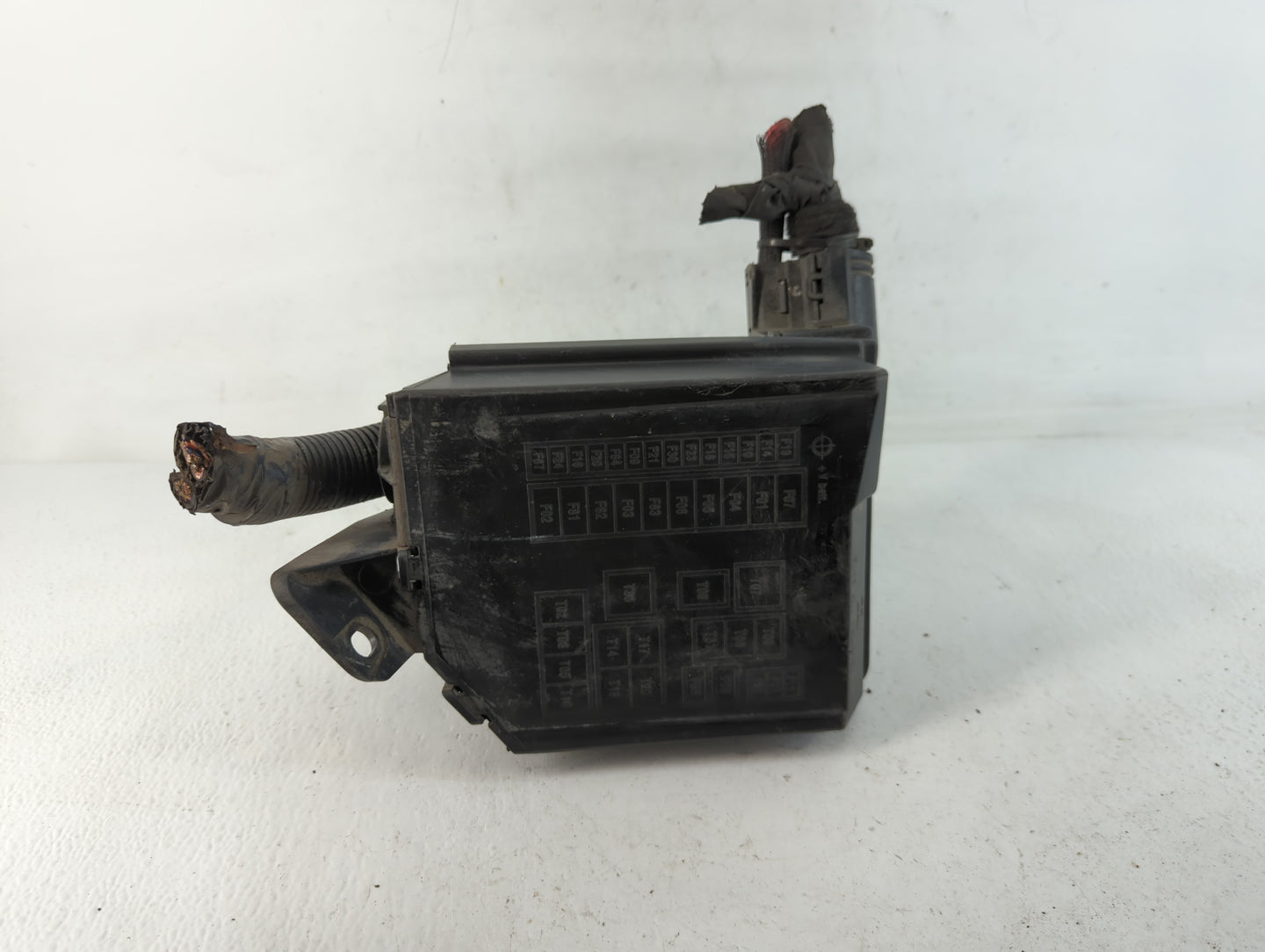 2012-2017 Fiat 500 Fusebox Fuse Box Panel Relay Module Fits Fits 2012 2013 2014 2015 2016 2017 OEM Used Auto Parts - Oemused