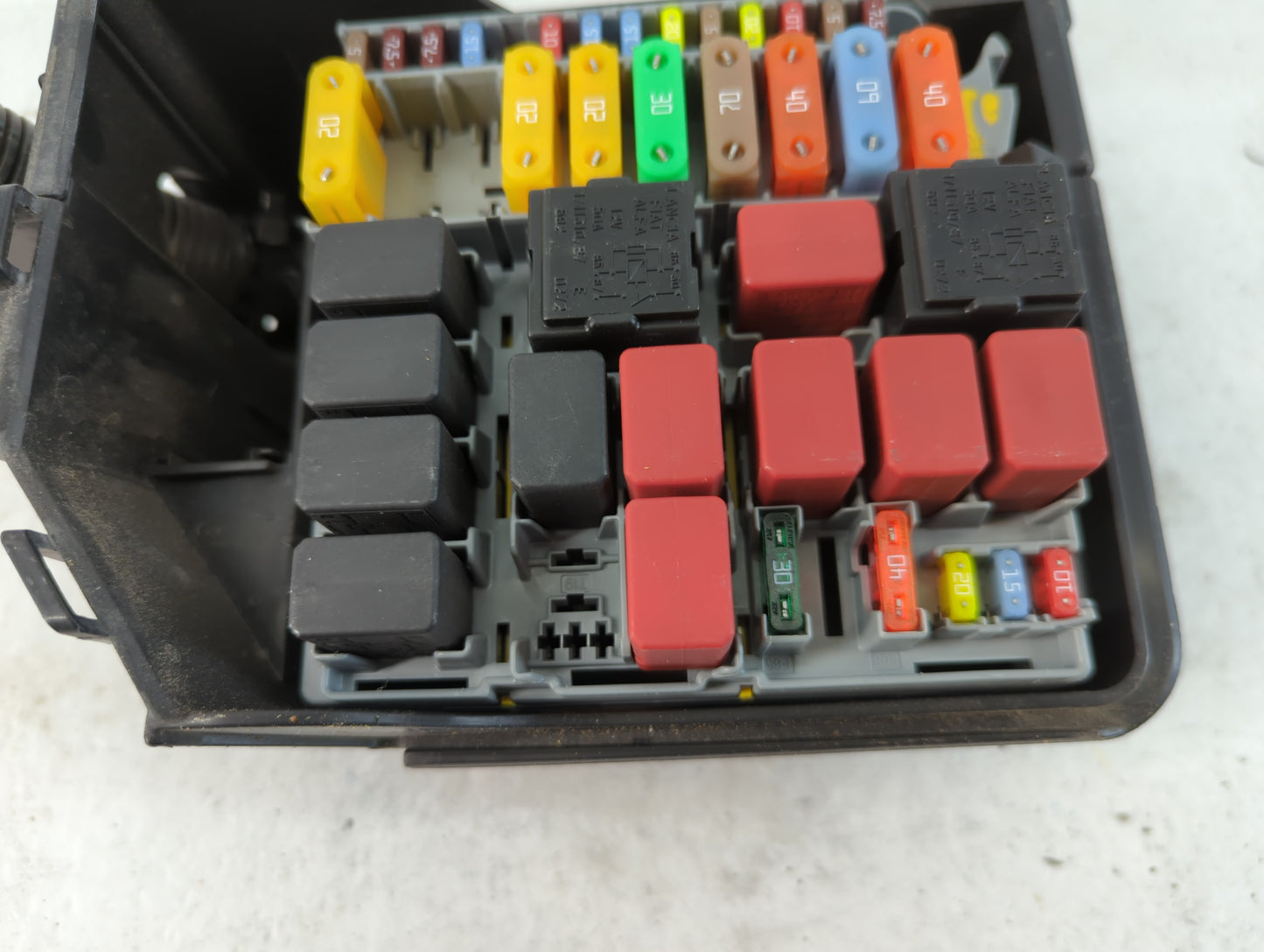 2012-2017 Fiat 500 Fusebox Fuse Box Panel Relay Module Fits Fits 2012 2013 2014 2015 2016 2017 OEM Used Auto Parts - Oemused