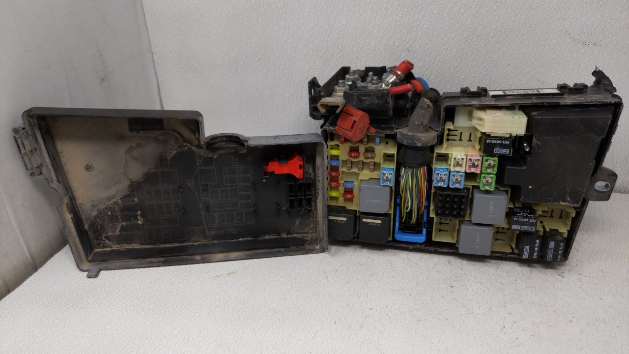 2013-2018 Ford C-Max Fusebox Fuse Box Panel Relay Module P/N:HM5T-14290-ABB Fits Fits 2013 2014 2015 2016 2017 2018 OEM Used