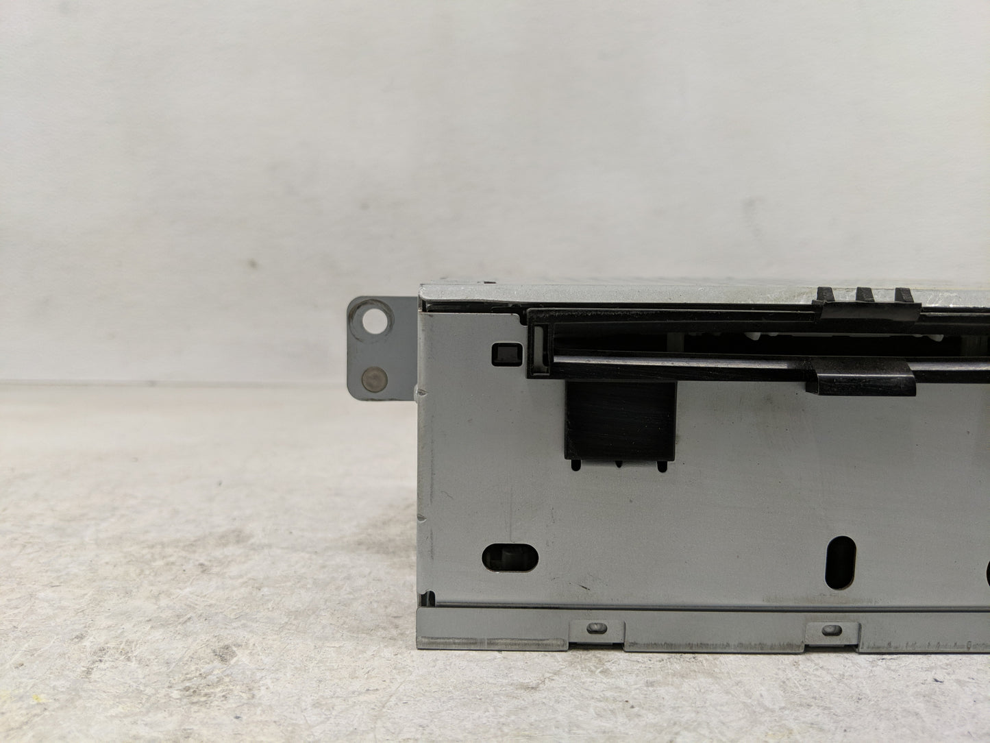 2013-2016 Ford C-Max Radio AM FM Cd Player Receiver Replacement P/N:CM5T-19C107-LA Fits Fits 2013 2014 2015 2016 OEM Used Au