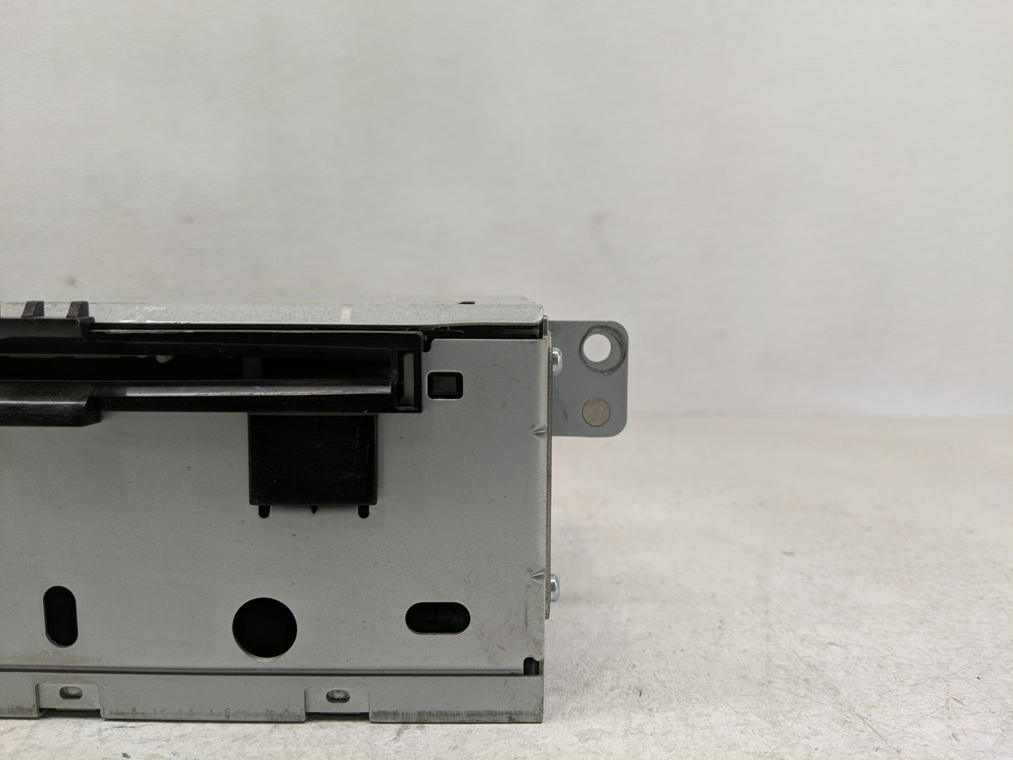 2013-2016 Ford C-Max Radio AM FM Cd Player Receiver Replacement P/N:CM5T-19C107-LA Fits Fits 2013 2014 2015 2016 OEM Used Au