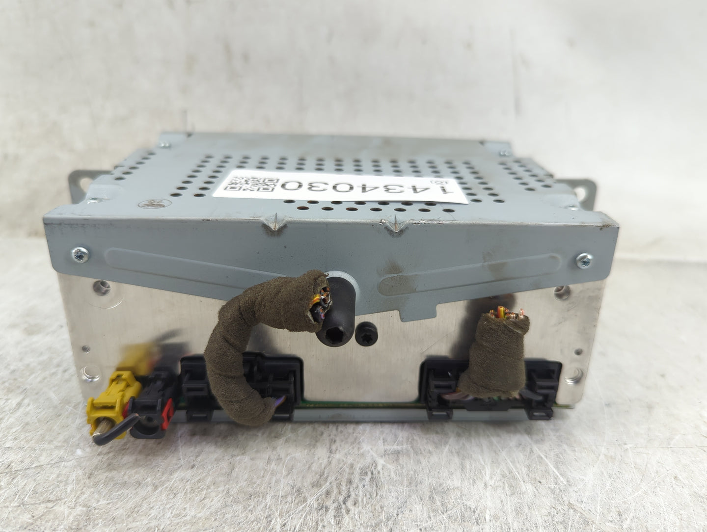 2013-2016 Ford C-Max Radio AM FM Cd Player Receiver Replacement P/N:CM5T-19C107-FF Fits Fits 2013 2014 2015 2016 OEM Used Au