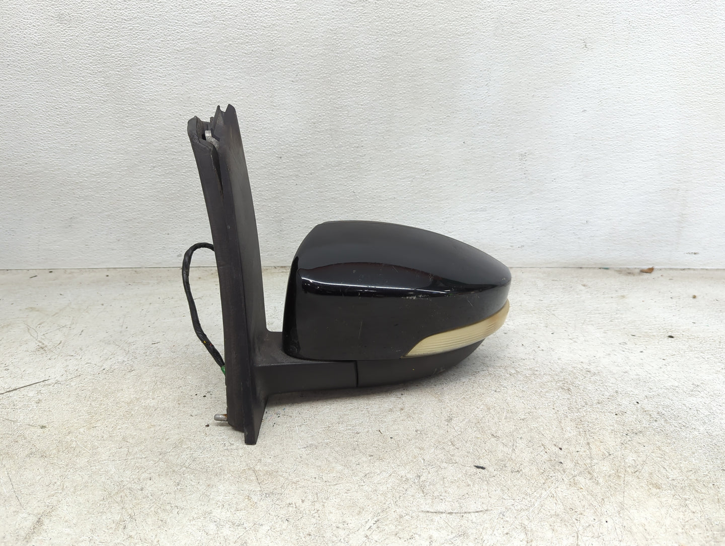 2013-2015 Ford C-Max Driver Side View Mirror - Left Door Mirror OEM Used - Oemusedautoparts1.com