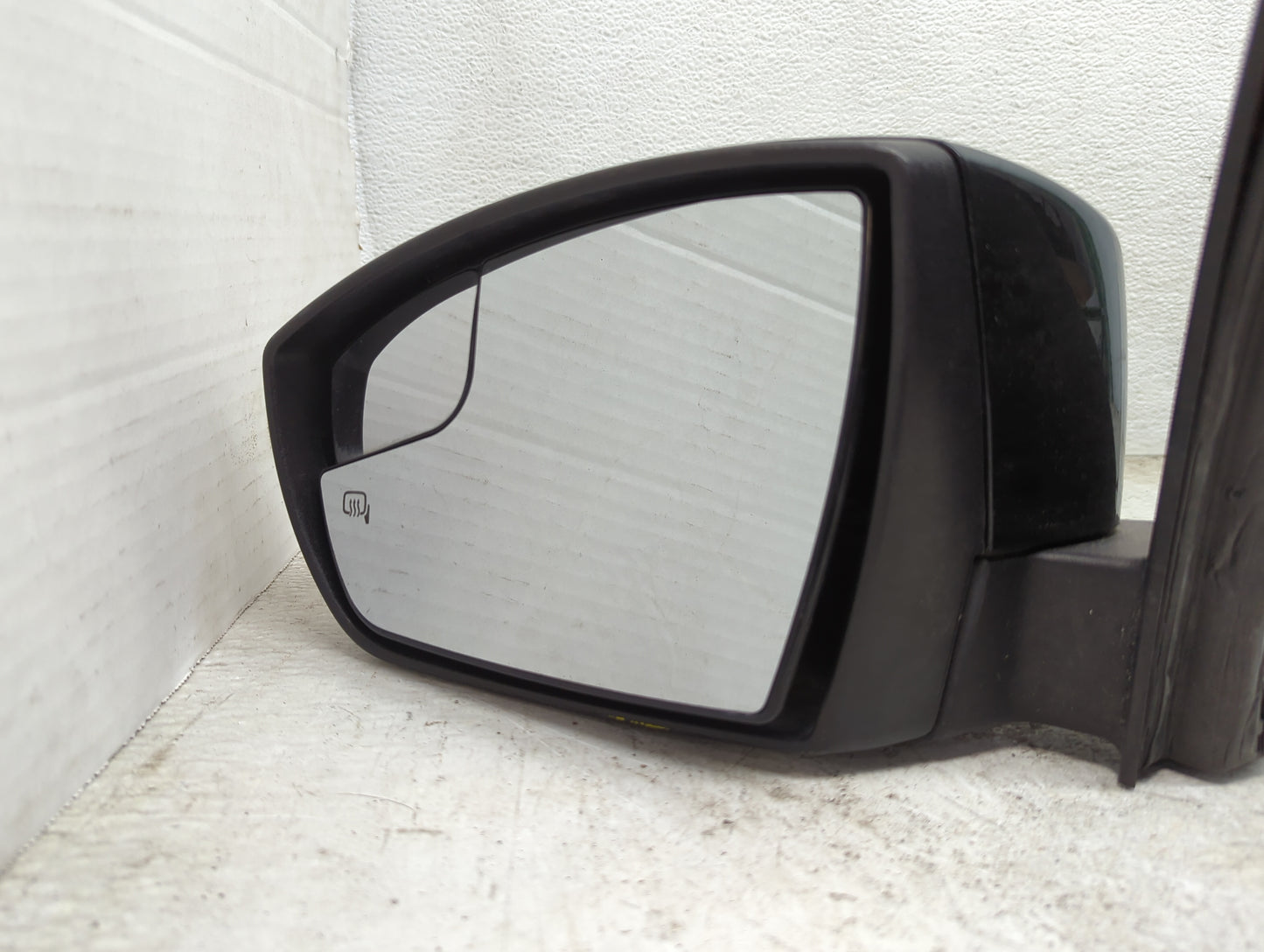 2013-2015 Ford C-Max Driver Side View Mirror - Left Door Mirror OEM Used - Oemusedautoparts1.com