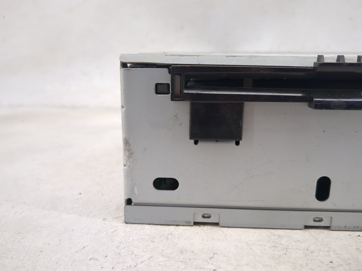 2013-2015 Ford C-Max Radio AM FM Cd Player Receiver Replacement P/N:CM5T-19C107-LB C6LB004120 Fits Fits 2013 2014 2015 OEM U