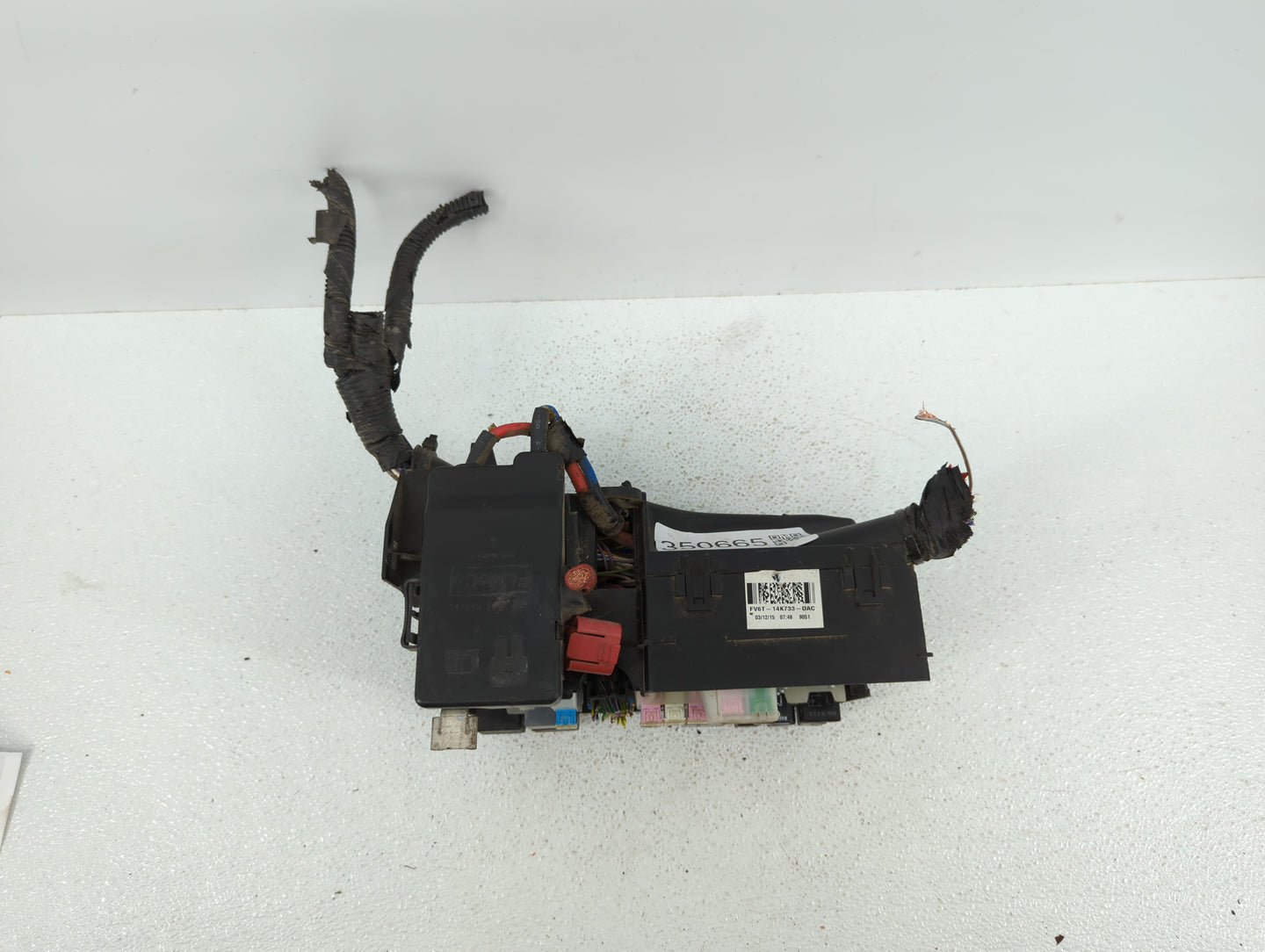 2013-2018 Ford C-Max Fusebox Fuse Box Panel Relay Module P/N:FV6T-14K733-DAC HM5T-14290-ABB Fits OEM Used Auto Parts - Oemus