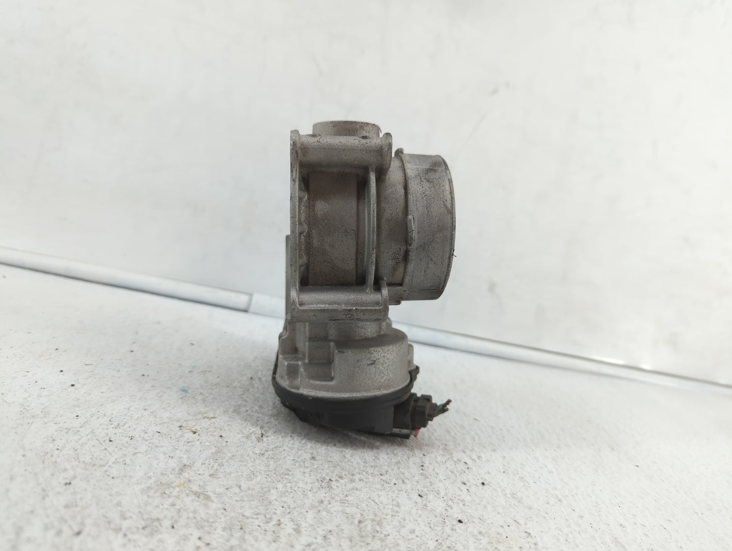 2013-2018 Ford C-Max Throttle Body P/N:DS7E-9F991-AK DS7E-9F991-AD Fits Fits 2013 2014 2015 2016 2017 2018 2019 2020 OEM Use