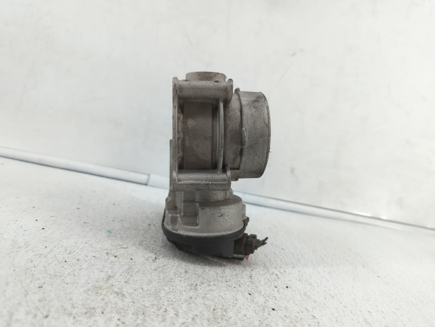 2013-2018 Ford C-Max Throttle Body P/N:DS7E-9F991-AK DS7E-9F991-AD Fits Fits 2013 2014 2015 2016 2017 2018 2019 2020 OEM Use